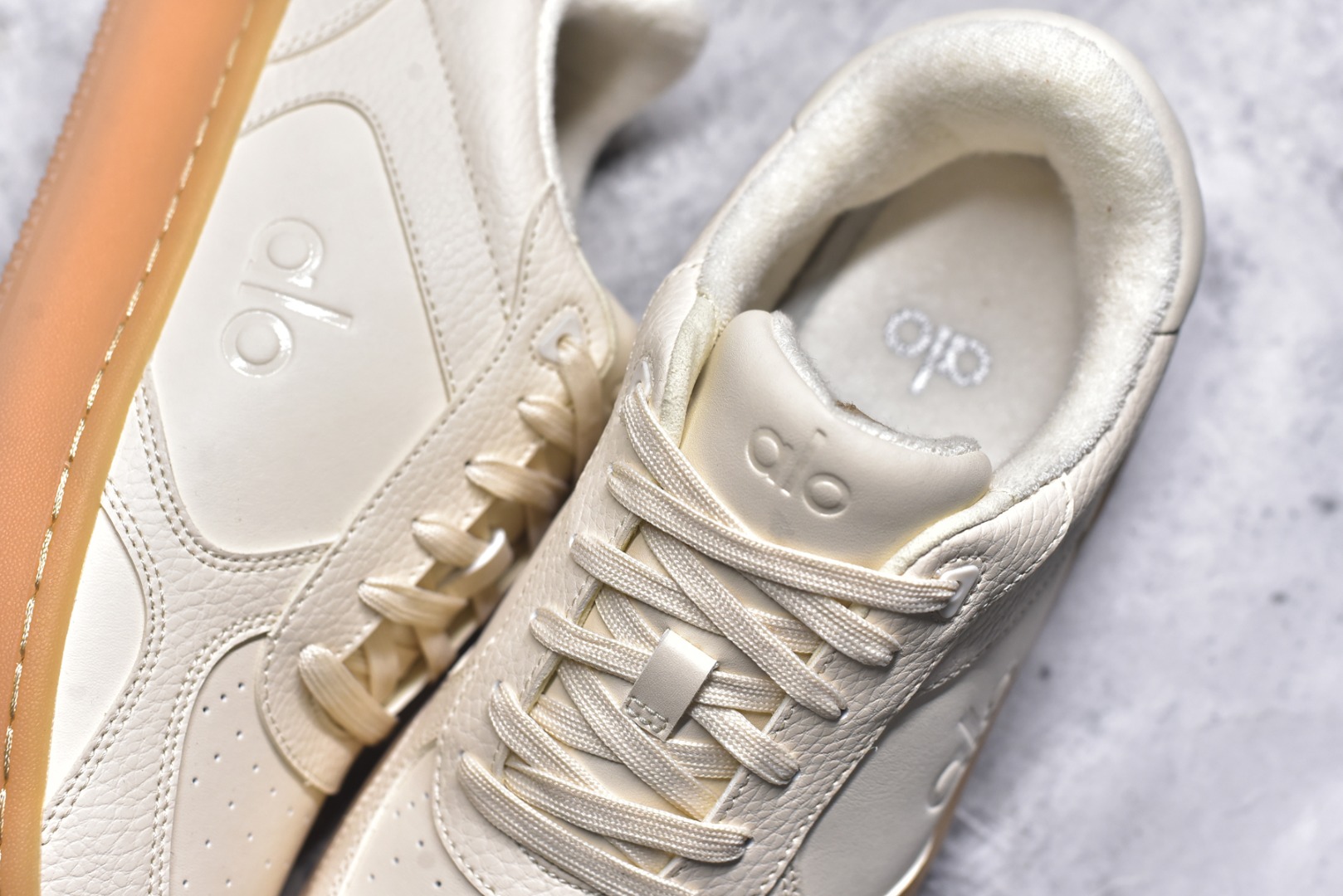 图片[9]-# Alo yoga Recovery Mode 内增高 低帮休闲板鞋 A0685U 海淘代购专供品质 原版开发 市面唯一独家私模打造 正确组合大底➕组合鞋垫 经典百搭鞋型 穿什么都好看 内里隐形增高鞋垫 矮子乐必备神鞋 尺码：35-46-选品中心