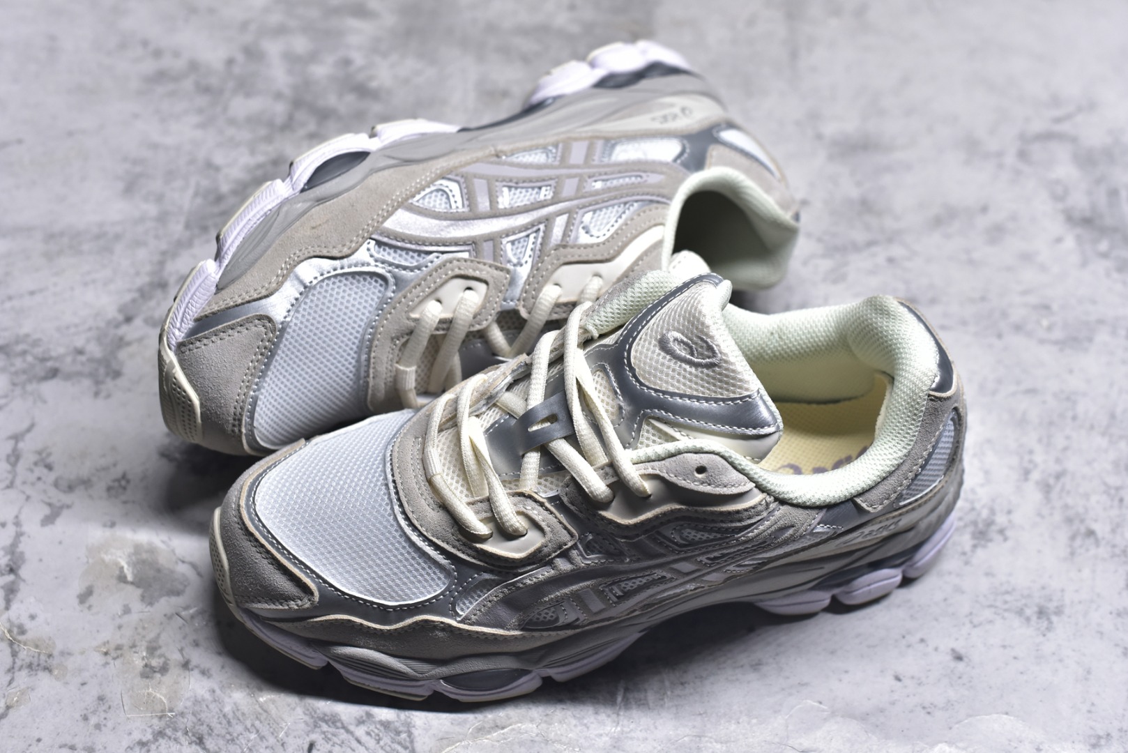 图片[7]-#Asics 亚瑟士 GEL-NYC 低帮运动休闲跑步鞋 1203A663-102 外贸平台专供 大厂出品 细节到位 区别市面通货 尺码：36 37 37.5 38 39 39.5 40 40.5 41.5 42 42.5 43.5 44 45-选品中心