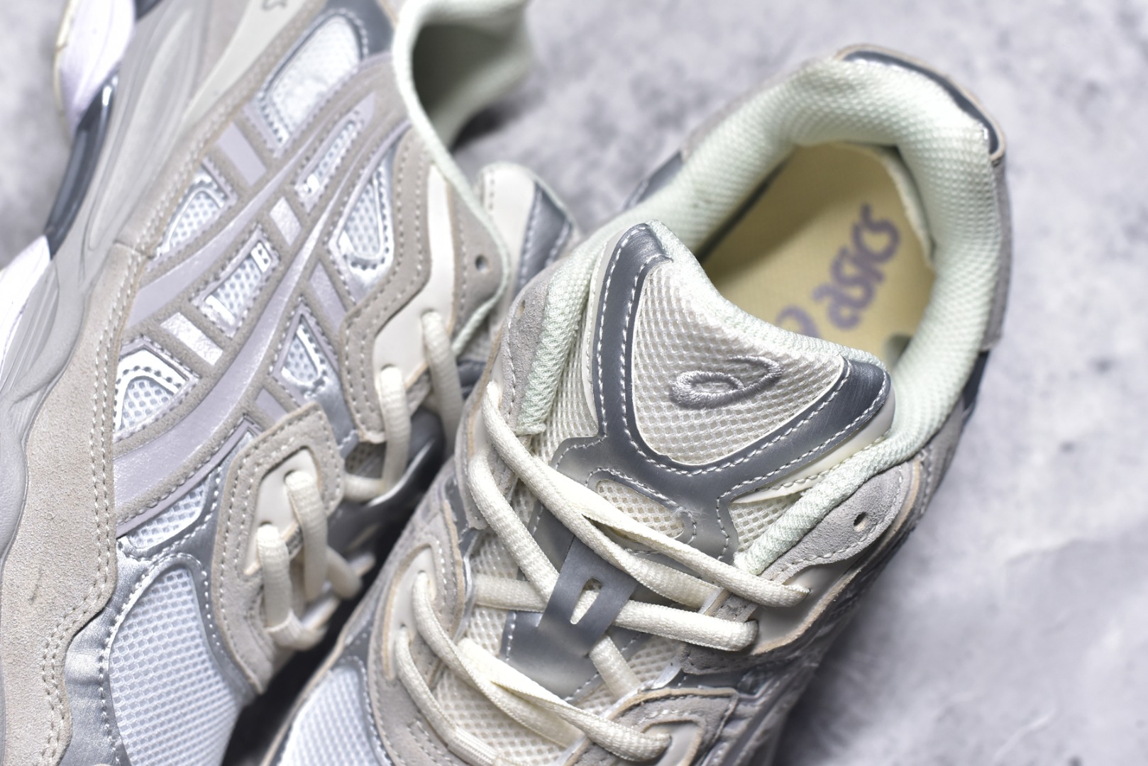 图片[9]-#Asics 亚瑟士 GEL-NYC 低帮运动休闲跑步鞋 1203A663-102 外贸平台专供 大厂出品 细节到位 区别市面通货 尺码：36 37 37.5 38 39 39.5 40 40.5 41.5 42 42.5 43.5 44 45-选品中心