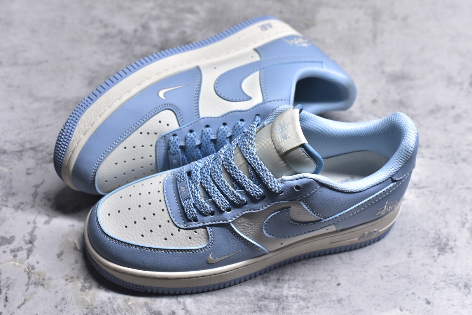 图片[7]-#Nk Air Force 1\’07 Low 斯图西联名-晴天蓝 空军一号低帮休闲板鞋 BB9599-201 #原楦头原纸板 原装鞋盒 定制五金配件 内置全掌气垫 原厂鞋底 尺码：36 36.5 37.5 38 38.5 39 40 40.5 41 42 42.5 43 44 44.5 45 9.D4-选品中心
