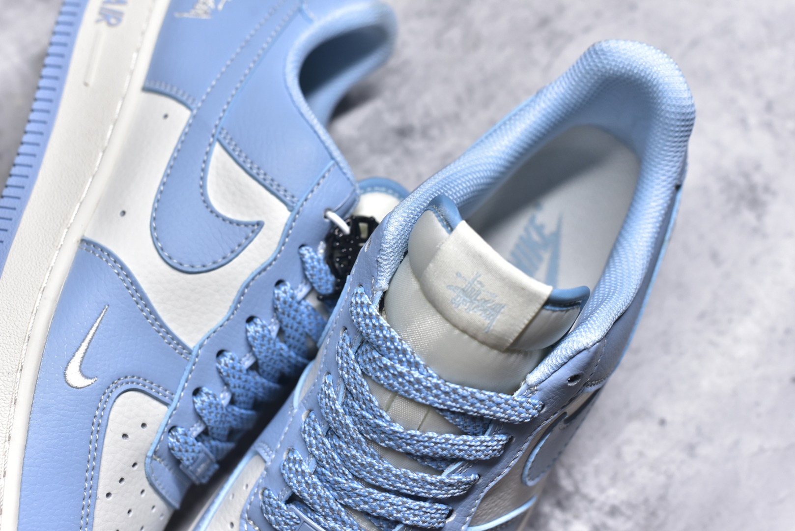 图片[9]-#Nk Air Force 1\’07 Low 斯图西联名-晴天蓝 空军一号低帮休闲板鞋 BB9599-201 #原楦头原纸板 原装鞋盒 定制五金配件 内置全掌气垫 原厂鞋底 尺码：36 36.5 37.5 38 38.5 39 40 40.5 41 42 42.5 43 44 44.5 45 9.D4-选品中心