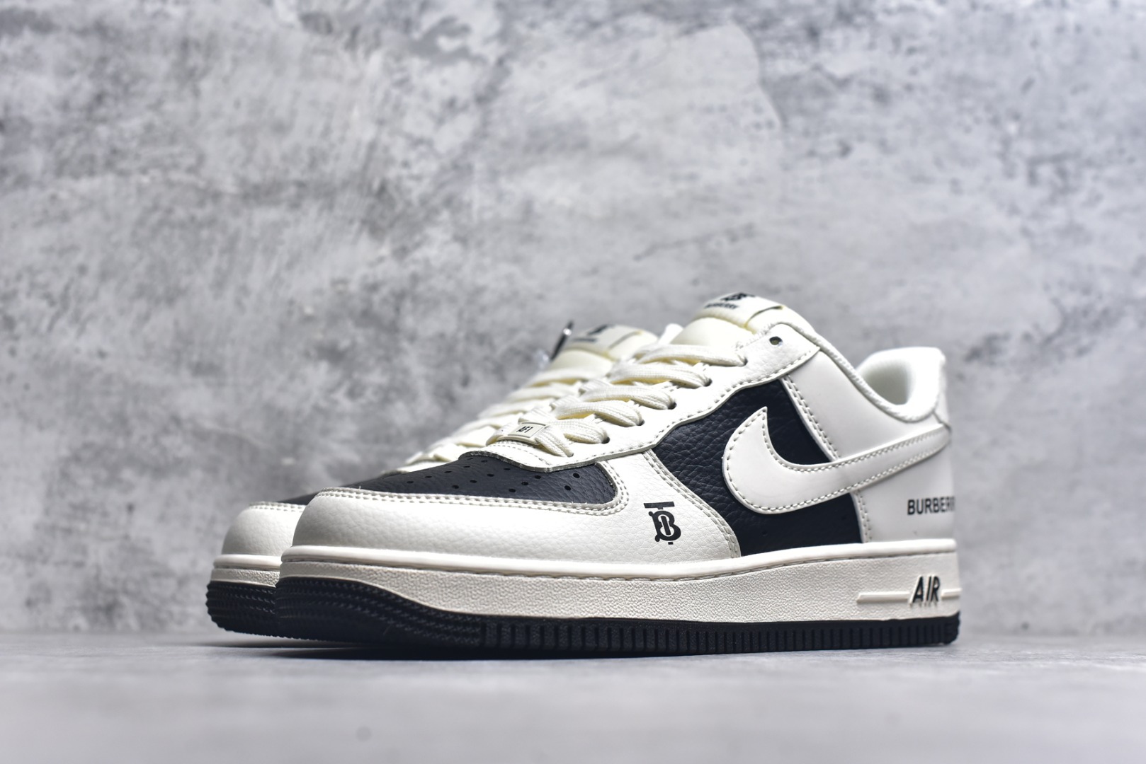 图片[2]-#Nk Air Force 1\’07 Low 巴宝莉联名-黑白拼接 空军一号低帮休闲板鞋 BB8588-227 #原楦头原纸板 原装鞋盒 定制五金配件 内置全掌气垫 原厂鞋底 尺码：36 36.5 37.5 38 38.5 39 40 40.5 41 42 42.5 43 44 44.5 45 9.D4-选品中心