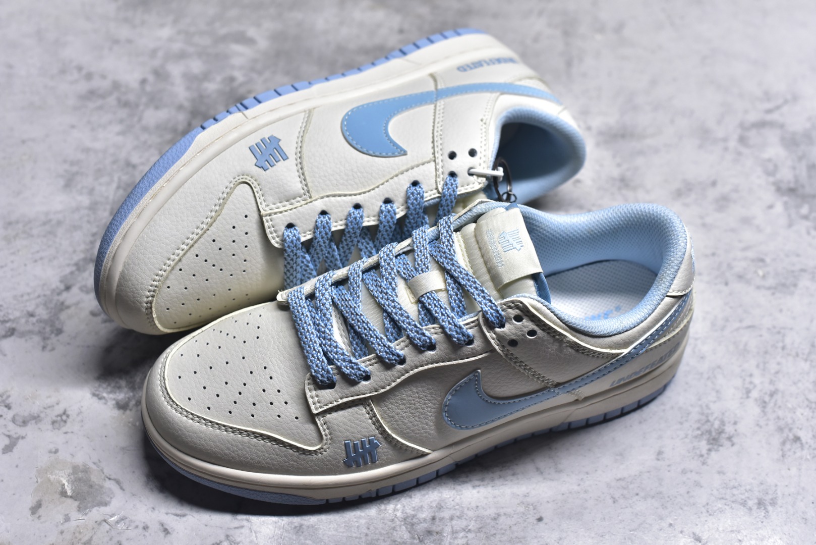 图片[7]-#Nk SB Dunk Low UN联名-天空蓝 周年高端定制 低帮休闲板鞋 BB2699-212 #定制鞋盒 大厂纯原品质出货 超高清洁度 皮料切割干净无任何毛边 细节完美 尺码：36 36.5 37.5 38 38.5 39 40 40.5 41 42 42.5 43 44 44.5 45 9.E5-选品中心