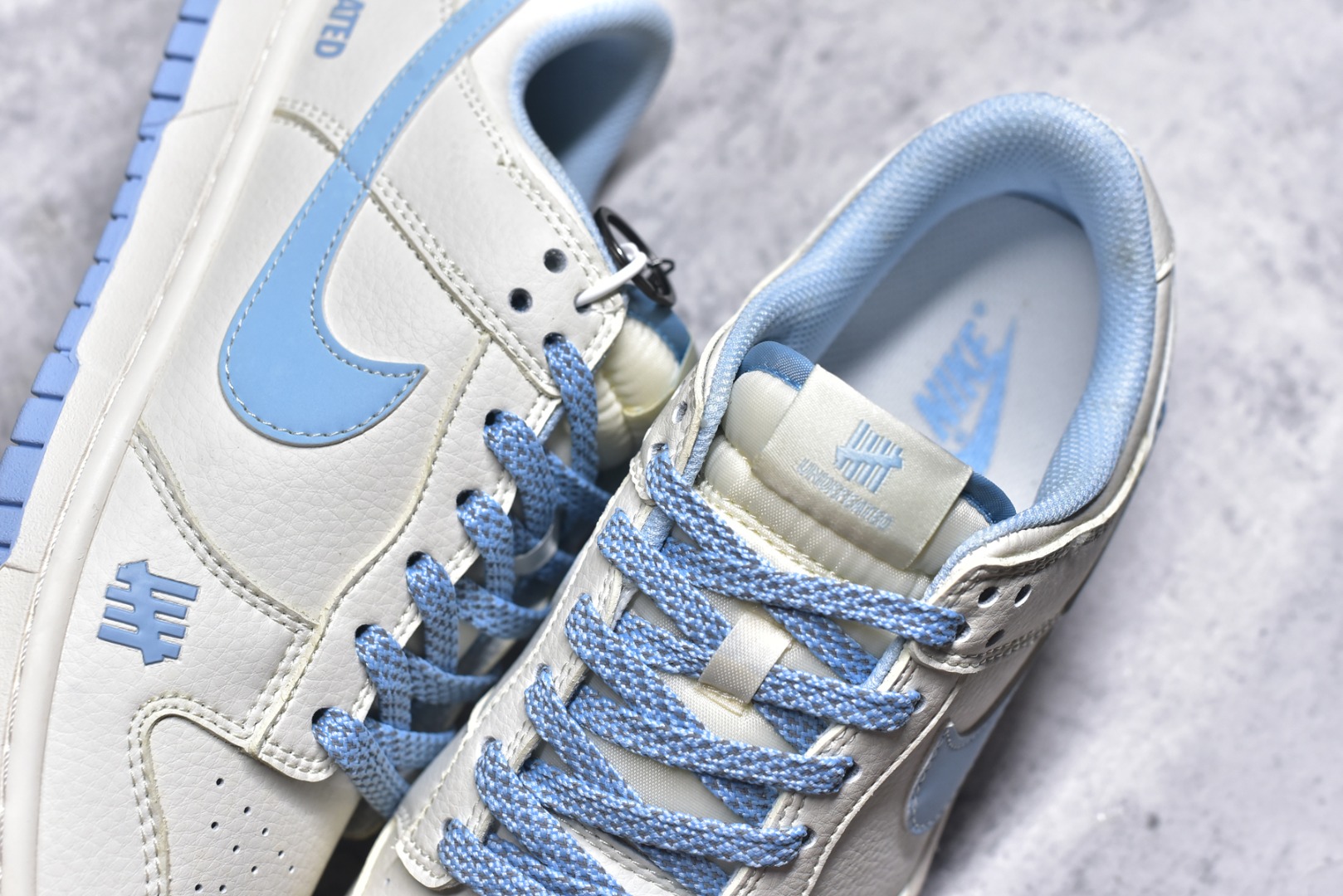 图片[9]-#Nk SB Dunk Low UN联名-天空蓝 周年高端定制 低帮休闲板鞋 BB2699-212 #定制鞋盒 大厂纯原品质出货 超高清洁度 皮料切割干净无任何毛边 细节完美 尺码：36 36.5 37.5 38 38.5 39 40 40.5 41 42 42.5 43 44 44.5 45 9.E5-选品中心