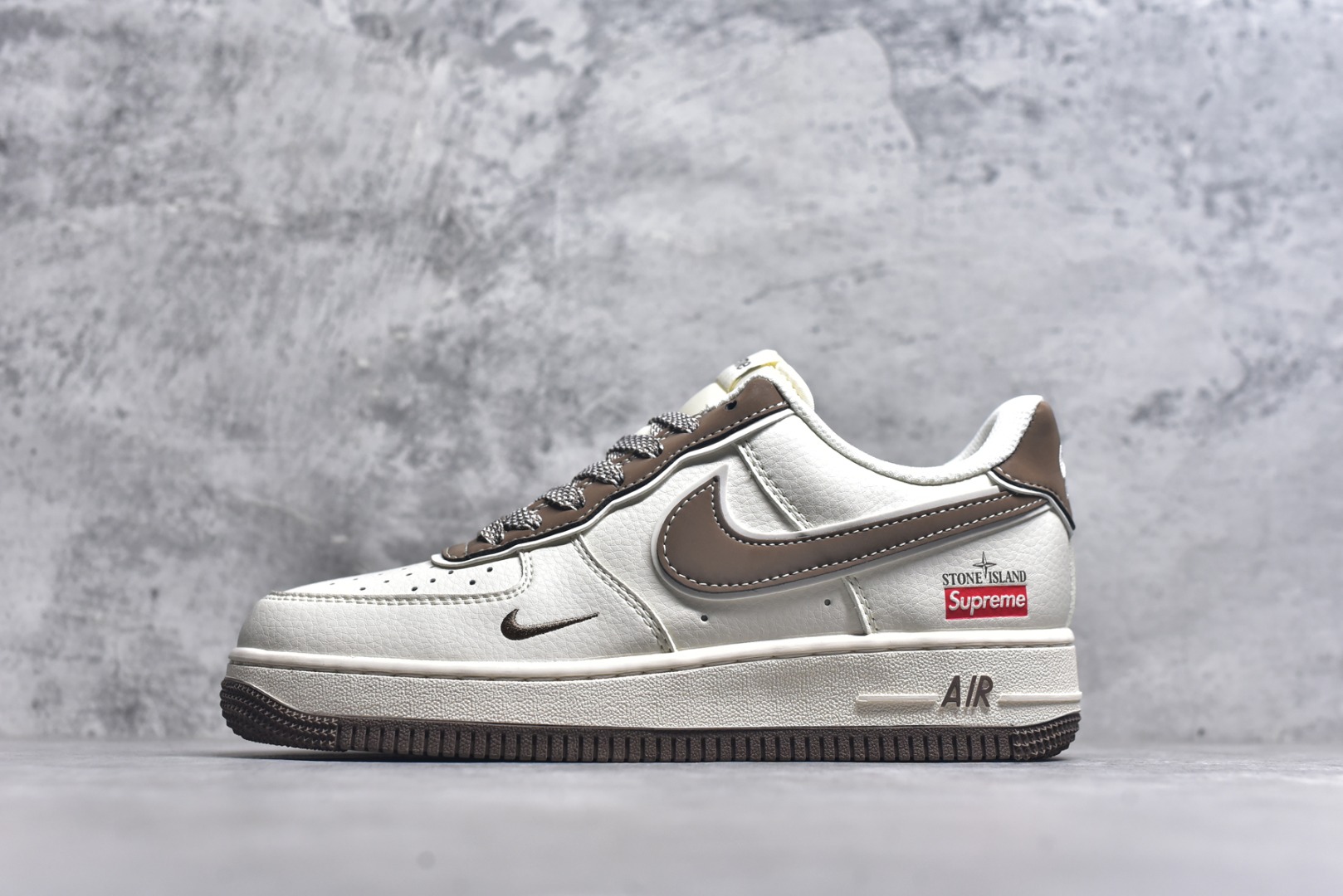 #Nk Air Force 1\'07 Low 石头岛Supreme联名-米棕勾 空军一号低帮休闲板鞋 BB1616-306 #原楦头原纸板 原装鞋盒 定制五金配件 内置全掌气垫 原厂鞋底 尺码：36 36.5 37.5 38 38.5 39 40 40.5 41 42 42.5 43 44 44.5 45 9.D4-选品中心