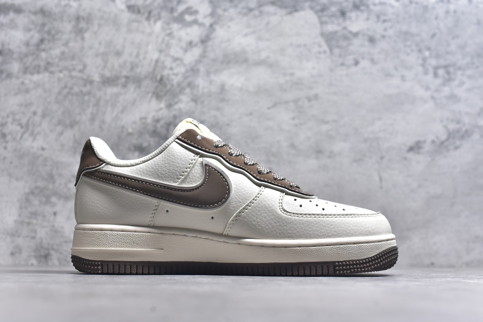 图片[3]-#Nk Air Force 1\’07 Low 石头岛Supreme联名-米棕勾 空军一号低帮休闲板鞋 BB1616-306 #原楦头原纸板 原装鞋盒 定制五金配件 内置全掌气垫 原厂鞋底 尺码：36 36.5 37.5 38 38.5 39 40 40.5 41 42 42.5 43 44 44.5 45 9.D4-选品中心