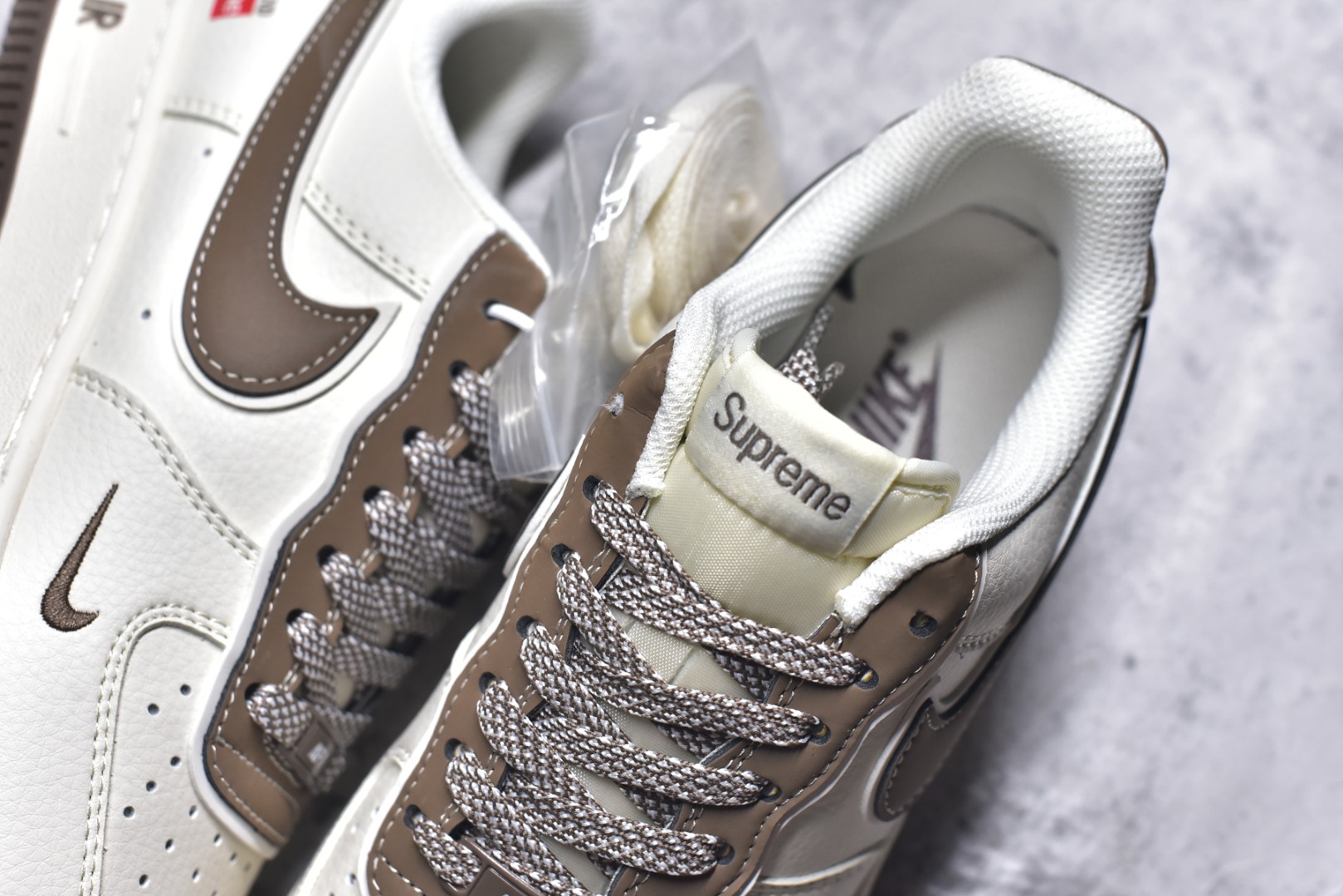 图片[9]-#Nk Air Force 1\’07 Low 石头岛Supreme联名-米棕勾 空军一号低帮休闲板鞋 BB1616-306 #原楦头原纸板 原装鞋盒 定制五金配件 内置全掌气垫 原厂鞋底 尺码：36 36.5 37.5 38 38.5 39 40 40.5 41 42 42.5 43 44 44.5 45 9.D4-选品中心