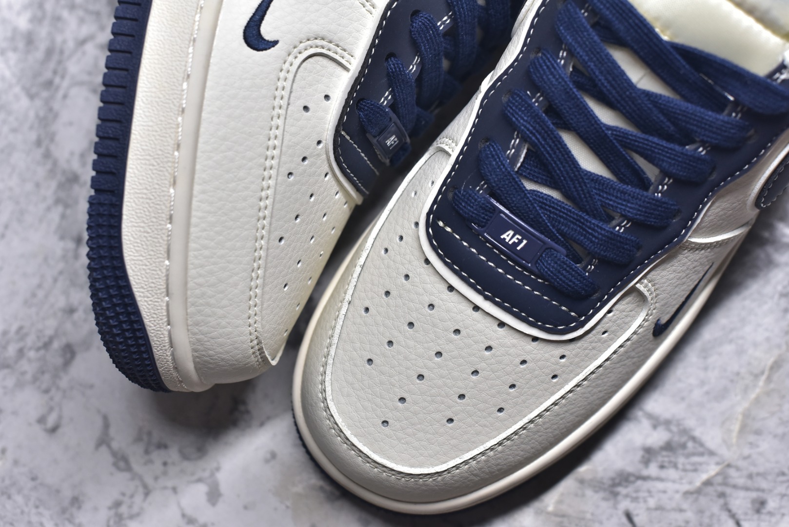 图片[8]-#Nk Air Force 1\’07 Low 石头岛Supreme联名-藏蓝米白 空军一号低帮休闲板鞋 BB1616-302 #原楦头原纸板 原装鞋盒 定制五金配件 内置全掌气垫 原厂鞋底 尺码：36 36.5 37.5 38 38.5 39 40 40.5 41 42 42.5 43 44 44.5 45 9.D4-选品中心