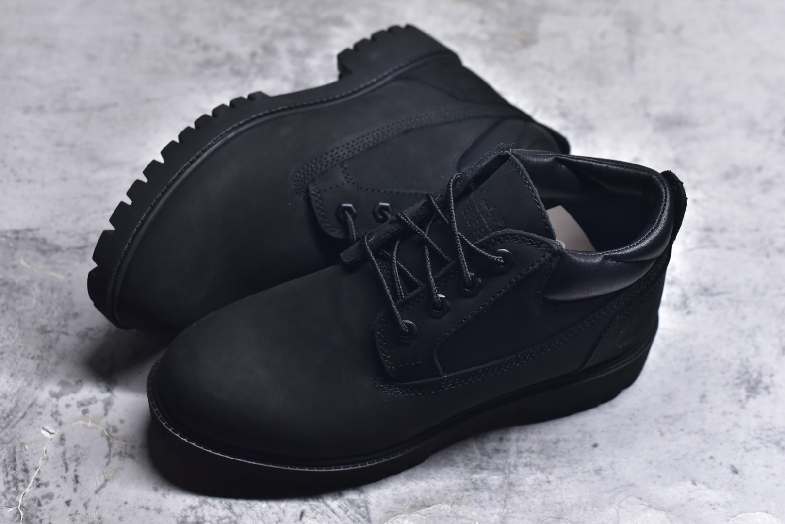 图片[7]-#添柏岚 Timberland 踢不烂/黑色低帮 73538 中山宝元原渠道生产 顶级工艺全新升级 堪称正品复印机 原单进口防水皮料 原厂防伪标紫光灯可扫 电脑车线 四线并齐 横折动态防泼水 顶级正品一致注塑工艺 橡胶防滑大底抗寒御裂 正品一致全真皮领口/内里/鞋垫 配备抗疲劳减震蜂窝鞋垫 舒适性极高 全套原版包装配件 （附送鞋带 橡皮擦 专柜手提袋） 尺码： 39.5 40 41 42 43 44 45 偏大一码。-选品中心