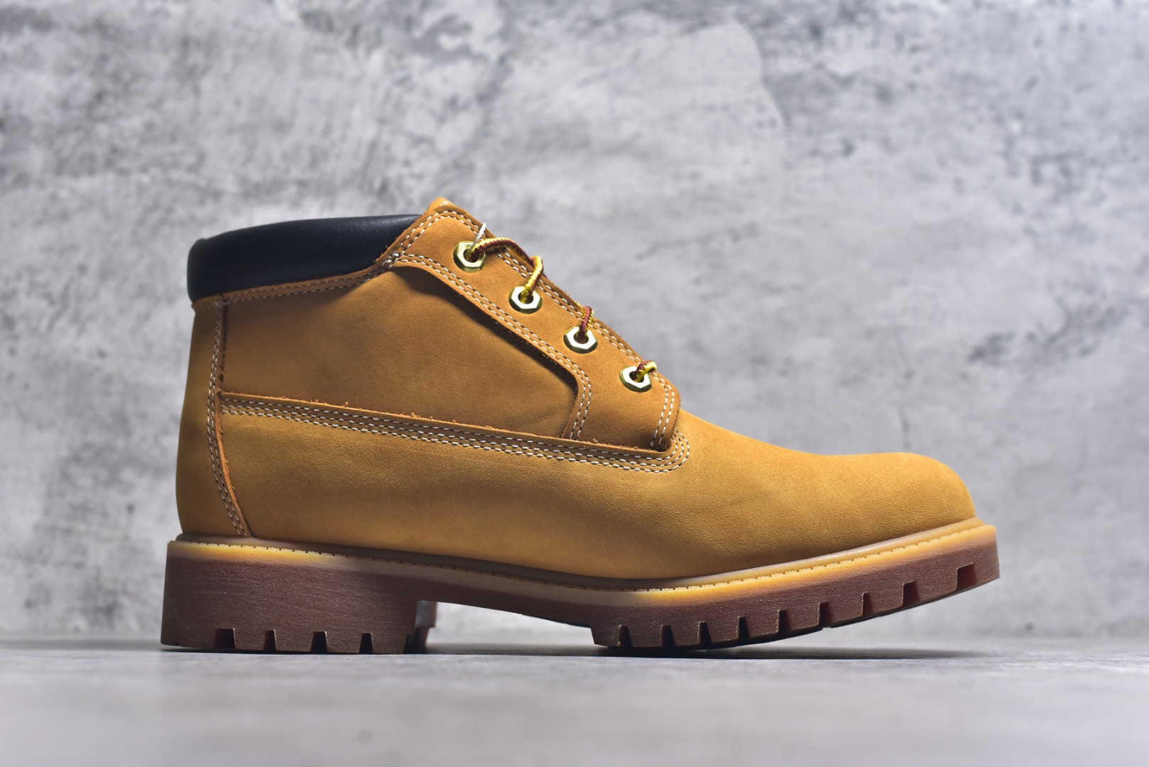 图片[3]-#添柏岚 Timberland 踢不烂/经典款中帮黄色23061 中山宝元原渠道生产 顶级工艺全新升级 堪称正品复印机 原单进口防水皮料 原厂防伪标紫光灯可扫 电脑车线 四线并齐 横折动态防泼水 顶级正品一致注塑工艺 橡胶防滑大底抗寒御裂 正品一致全真皮领口/内里/鞋垫 配备抗疲劳减震蜂窝鞋垫 舒适性极高 全套原版包装配件 （附送鞋带 清洁橡皮擦 专柜手提袋） 尺码： 35 36 37 38 39 39.5 40 41 42 43 44 45 偏大一码-选品中心