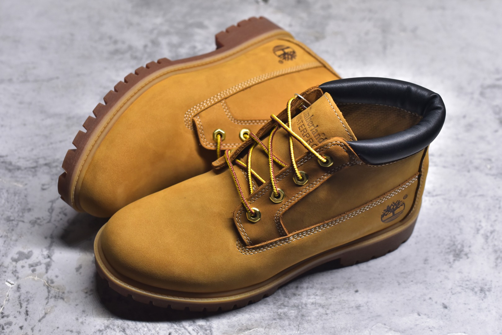 图片[7]-#添柏岚 Timberland 踢不烂/经典款中帮黄色23061 中山宝元原渠道生产 顶级工艺全新升级 堪称正品复印机 原单进口防水皮料 原厂防伪标紫光灯可扫 电脑车线 四线并齐 横折动态防泼水 顶级正品一致注塑工艺 橡胶防滑大底抗寒御裂 正品一致全真皮领口/内里/鞋垫 配备抗疲劳减震蜂窝鞋垫 舒适性极高 全套原版包装配件 （附送鞋带 清洁橡皮擦 专柜手提袋） 尺码： 35 36 37 38 39 39.5 40 41 42 43 44 45 偏大一码-选品中心