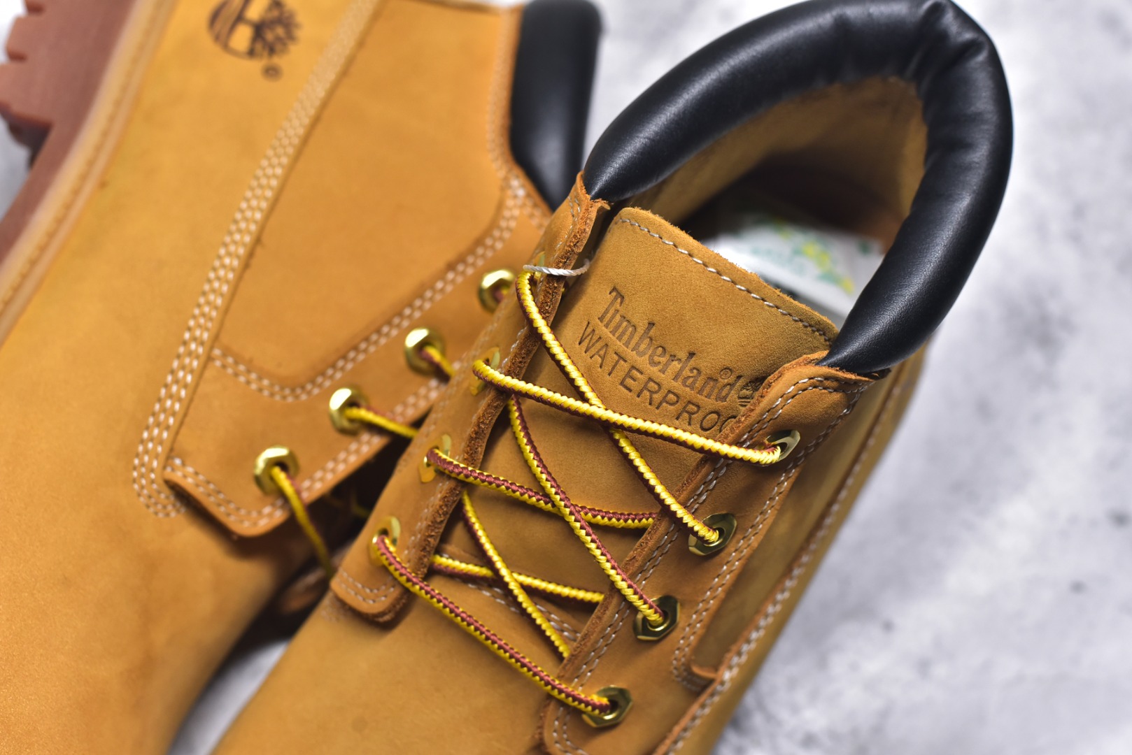 图片[9]-#添柏岚 Timberland 踢不烂/经典款中帮黄色23061 中山宝元原渠道生产 顶级工艺全新升级 堪称正品复印机 原单进口防水皮料 原厂防伪标紫光灯可扫 电脑车线 四线并齐 横折动态防泼水 顶级正品一致注塑工艺 橡胶防滑大底抗寒御裂 正品一致全真皮领口/内里/鞋垫 配备抗疲劳减震蜂窝鞋垫 舒适性极高 全套原版包装配件 （附送鞋带 清洁橡皮擦 专柜手提袋） 尺码： 35 36 37 38 39 39.5 40 41 42 43 44 45 偏大一码-选品中心