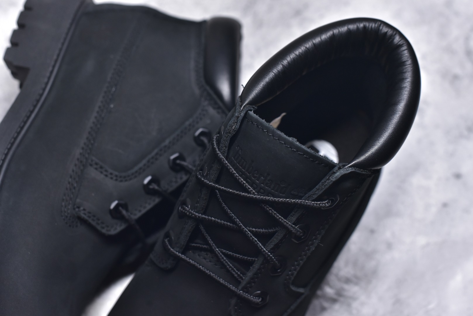 图片[9]-#添柏岚 Timberland 踢不烂/经典款中帮黑色23061 中山宝元原渠道生产 顶级工艺全新升级 堪称正品复印机 原单进口防水皮料 原厂防伪标紫光灯可扫 电脑车线 四线并齐 横折动态防泼水 顶级正品一致注塑工艺 橡胶防滑大底抗寒御裂 正品一致全真皮领口/内里/鞋垫 配备抗疲劳减震蜂窝鞋垫 舒适性极高 全套原版包装配件 （附送鞋带 清洁橡皮擦 专柜手提袋） 尺码： 35 36 37 38 39 39.5 40 41 42 43 44 45 偏大一码-选品中心