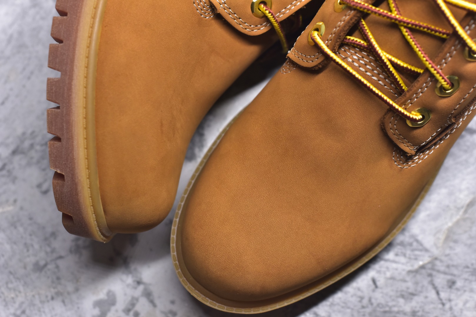 图片[8]-#添柏岚 Timberland 踢不烂/黄色低帮 73538 中山宝元原渠道生产 顶级工艺全新升级 堪称正品复印机 原单进口防水皮料 原厂防伪标紫光灯可扫 电脑车线 四线并齐 横折动态防泼水 顶级正品一致注塑工艺 橡胶防滑大底抗寒御裂 正品一致全真皮领口/内里/鞋垫 配备抗疲劳减震蜂窝鞋垫 舒适性极高 全套原版包装配件 （附送鞋带 橡皮擦 专柜手提袋） 尺码： 39.5 40 41 42 43 44 45 偏大一码。-选品中心