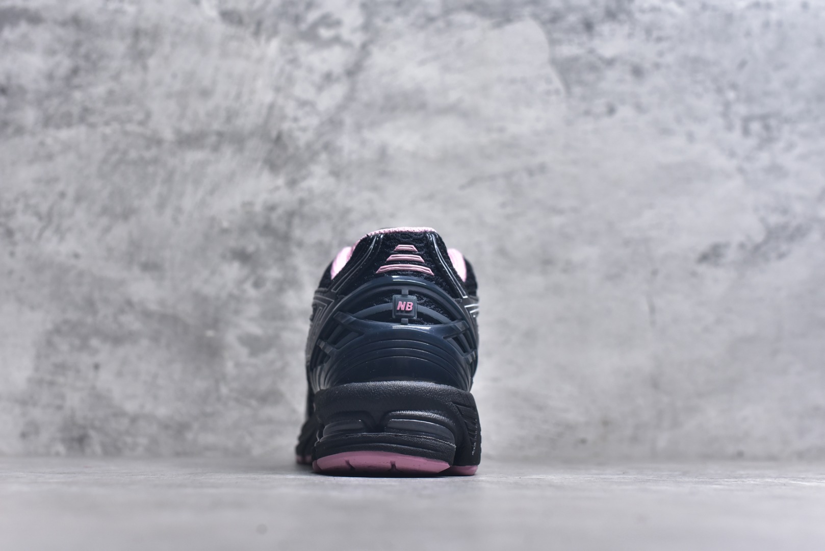 图片[5]-#New Balance 1906系列复古老爹风休闲运动慢跑鞋 U1906RCU #采用轻质牛剖革拼接透气网眼衬垫织物鞋面材质 T-Beam大底提供足步弓支撑，保持步态稳定 后跟搭载外露缓震胶 尺码：36 37 37.5 38 38.5 39 40 40.5 41 42 42.5 43 44 44.5 45 46.5-选品中心