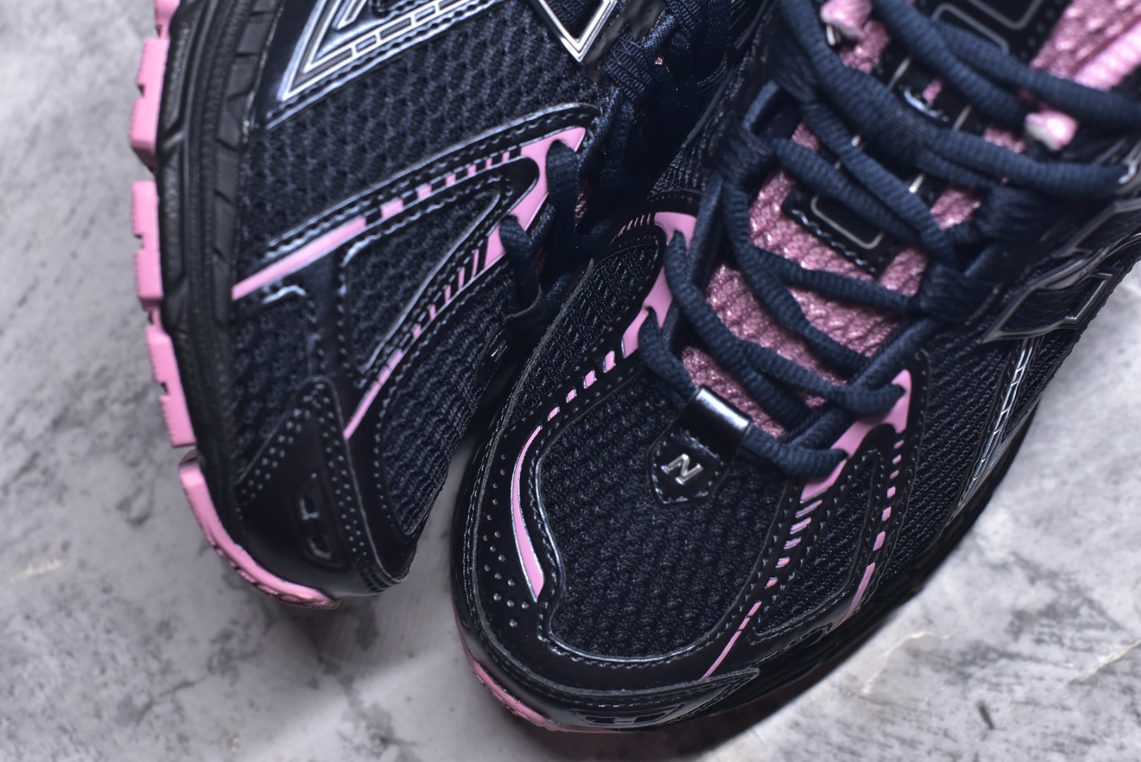 图片[8]-#New Balance 1906系列复古老爹风休闲运动慢跑鞋 U1906RCU #采用轻质牛剖革拼接透气网眼衬垫织物鞋面材质 T-Beam大底提供足步弓支撑，保持步态稳定 后跟搭载外露缓震胶 尺码：36 37 37.5 38 38.5 39 40 40.5 41 42 42.5 43 44 44.5 45 46.5-选品中心