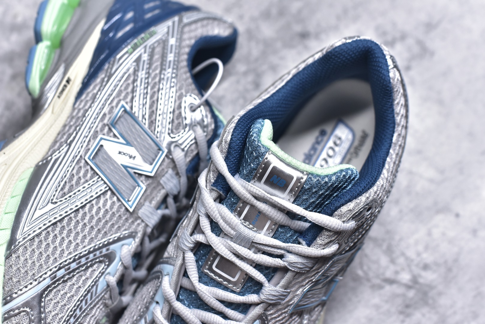 图片[9]-#New Balance 1906系列复古老爹风休闲运动慢跑鞋 U1906RCR #采用轻质牛剖革拼接透气网眼衬垫织物鞋面材质 T-Beam大底提供足步弓支撑，保持步态稳定 后跟搭载外露缓震胶 尺码：36 37 37.5 38 38.5 39 40 40.5 41 42 42.5 43 44 44.5 45 46.5-选品中心