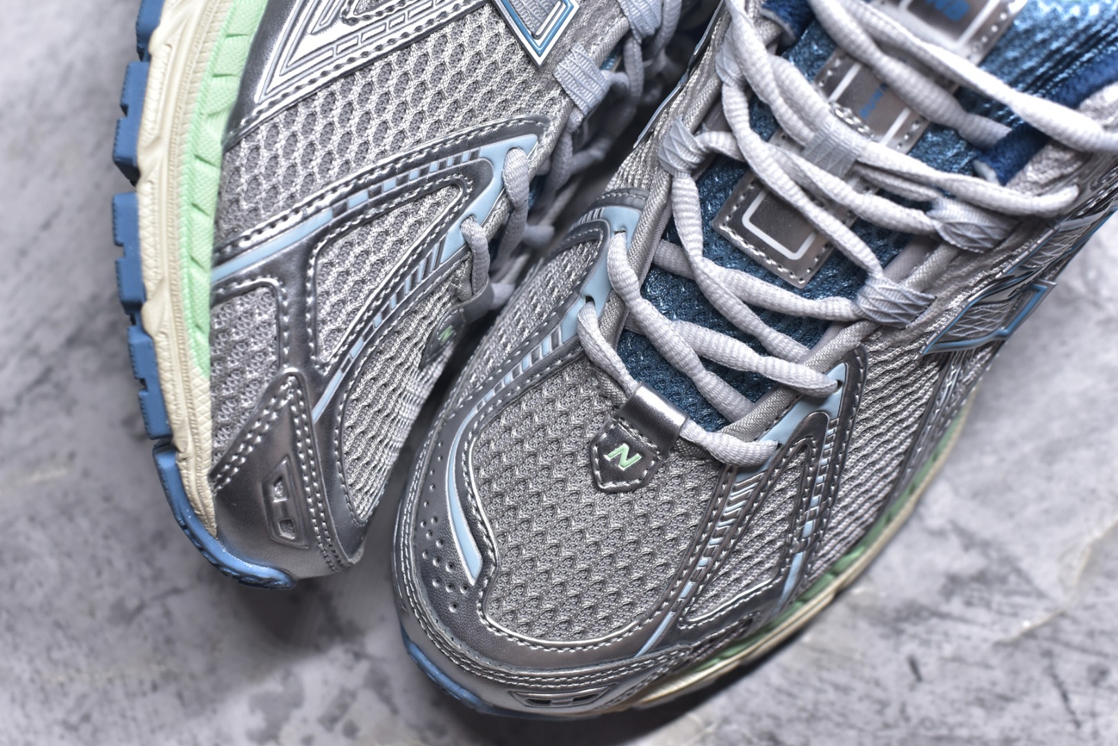 图片[8]-#New Balance 1906系列复古老爹风休闲运动慢跑鞋 U1906RCR #采用轻质牛剖革拼接透气网眼衬垫织物鞋面材质 T-Beam大底提供足步弓支撑，保持步态稳定 后跟搭载外露缓震胶 尺码：36 37 37.5 38 38.5 39 40 40.5 41 42 42.5 43 44 44.5 45 46.5-选品中心