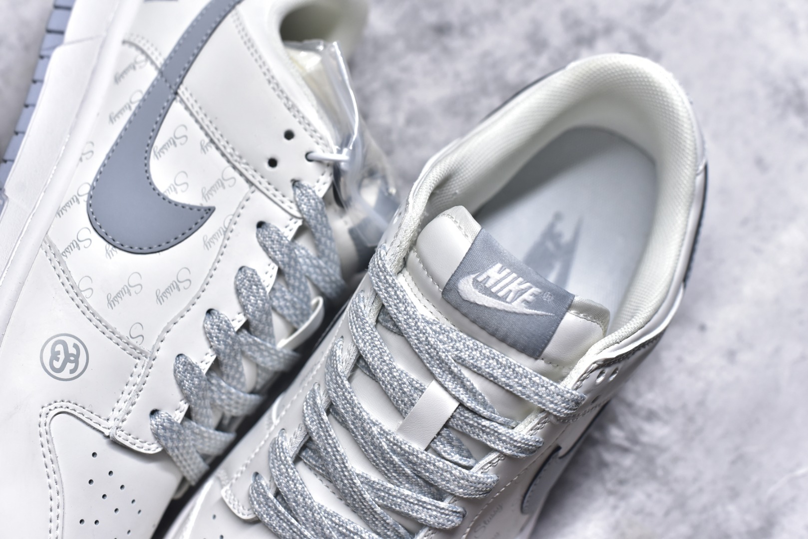 图片[9]-#Nike SB Dunk Low 斯图西联名 印花灰勾 周年高端定制 低帮休闲板鞋 CS1688-125 #定制鞋盒 大厂纯原品质出货 超高清洁度 皮料切割干净无任何毛边 细节完美 尺码：36 36.5 37.5 38 38.5 39 40 40.5 41 42 42.5 43 44 44.5 45 9.E5-选品中心