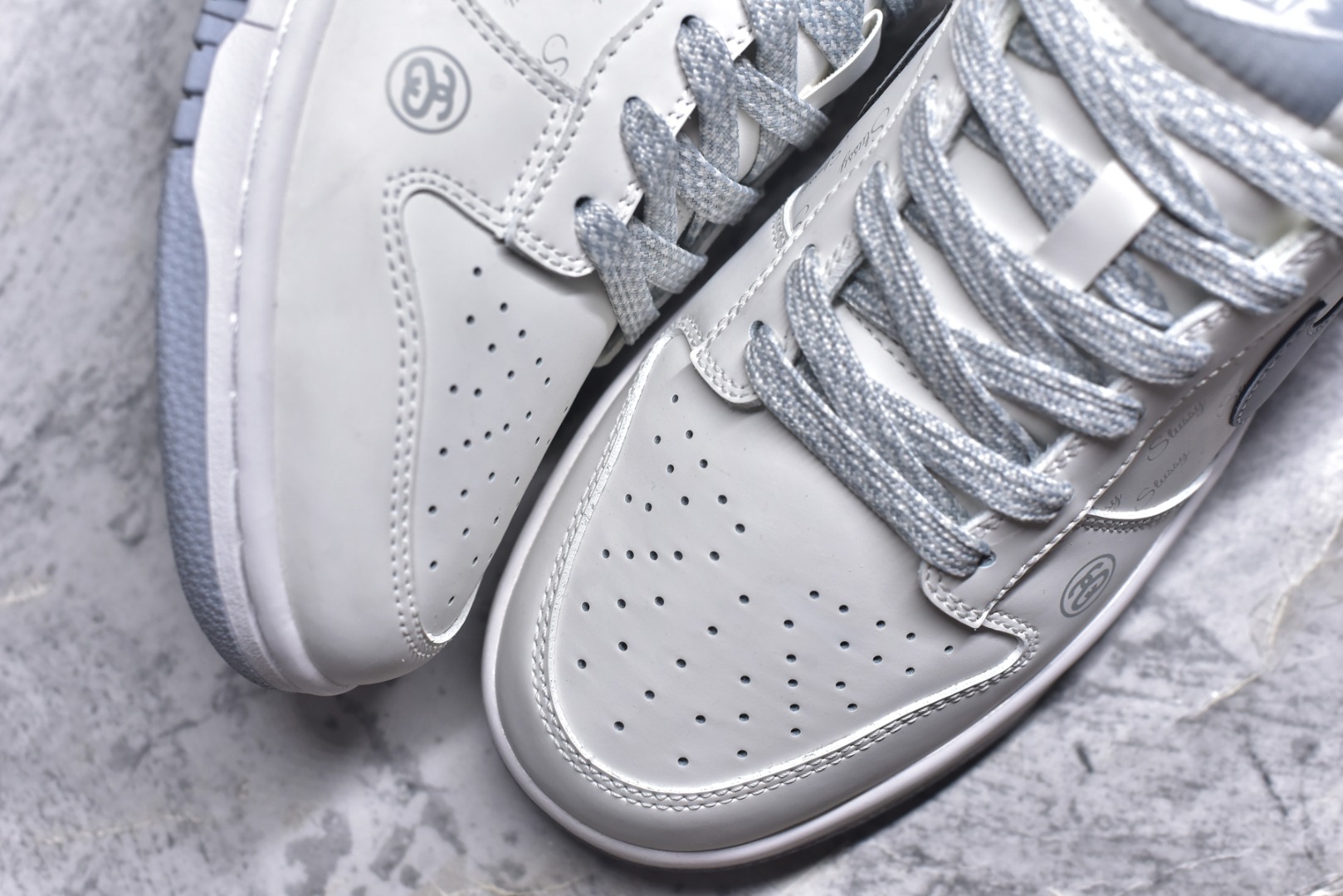 图片[8]-#Nike SB Dunk Low 斯图西联名 印花灰勾 周年高端定制 低帮休闲板鞋 CS1688-125 #定制鞋盒 大厂纯原品质出货 超高清洁度 皮料切割干净无任何毛边 细节完美 尺码：36 36.5 37.5 38 38.5 39 40 40.5 41 42 42.5 43 44 44.5 45 9.E5-选品中心