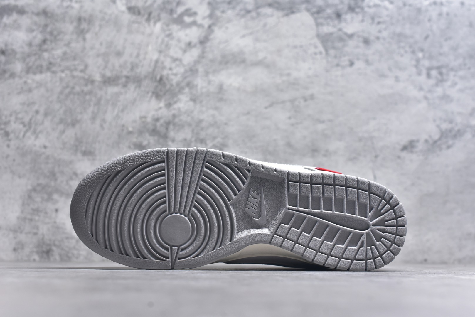 图片[6]-#Nk SB Dunk Low Supreme北面联名-米灰反光勾 周年高端定制 低帮休闲板鞋 XX2025-628 #定制鞋盒 大厂纯原品质出货 超高清洁度 皮料切割干净无任何毛边 细节完美 尺码：36 36.5 37.5 38 38.5 39 40 40.5 41 42 42.5 43 44 44.5 45 9.E5-选品中心