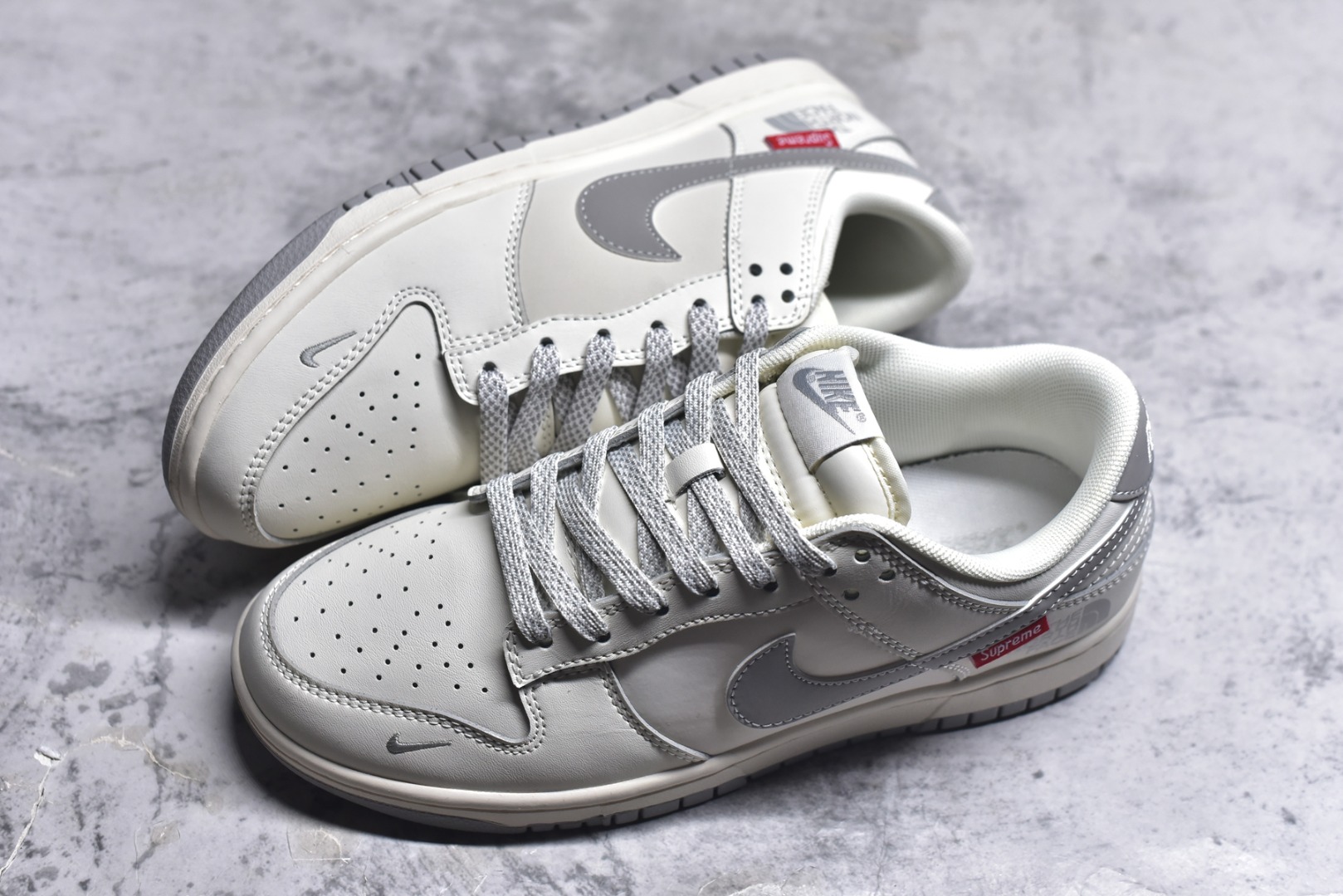 图片[7]-#Nk SB Dunk Low Supreme北面联名-米灰反光勾 周年高端定制 低帮休闲板鞋 XX2025-628 #定制鞋盒 大厂纯原品质出货 超高清洁度 皮料切割干净无任何毛边 细节完美 尺码：36 36.5 37.5 38 38.5 39 40 40.5 41 42 42.5 43 44 44.5 45 9.E5-选品中心