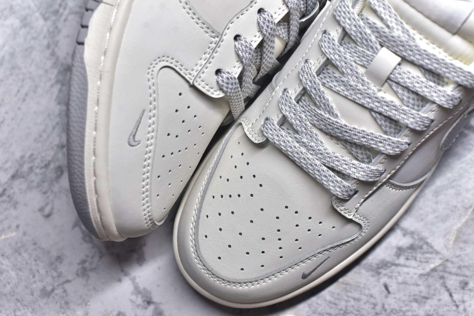 图片[8]-#Nk SB Dunk Low Supreme北面联名-米灰反光勾 周年高端定制 低帮休闲板鞋 XX2025-628 #定制鞋盒 大厂纯原品质出货 超高清洁度 皮料切割干净无任何毛边 细节完美 尺码：36 36.5 37.5 38 38.5 39 40 40.5 41 42 42.5 43 44 44.5 45 9.E5-选品中心