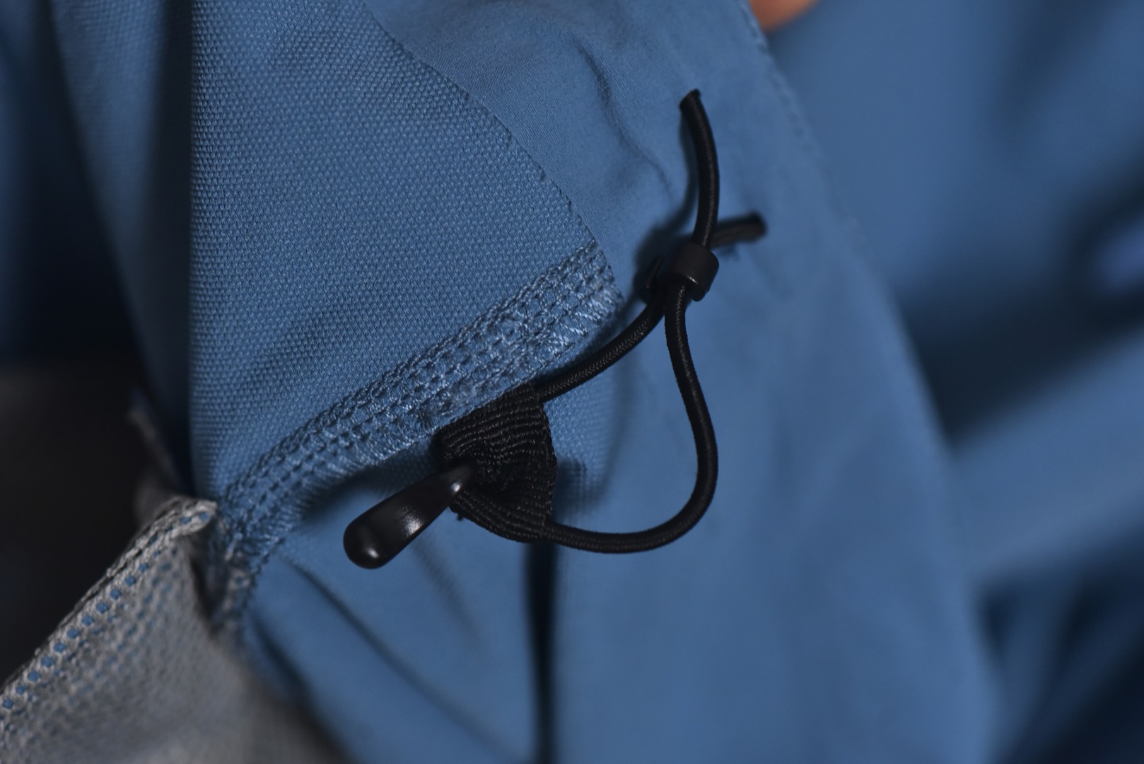 图片[6]-#ARC TERYX始祖鸟Gamma Lightweight轻薄软壳夹克系列❗ 现货供应 全年售后 原厂材料. 面料同步原厂 温馨提示❗（只做高端产品） DF巅峰 踏上巅峰❗ 颜色.黑色.绿色.兰色 尺码：S.M.L.XL.XXL.-选品中心