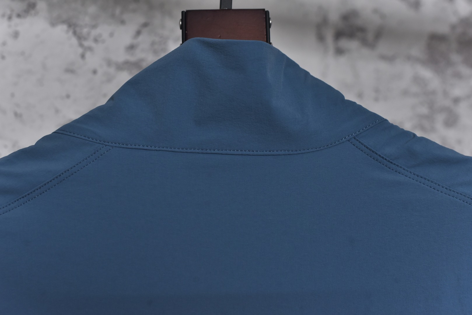 图片[9]-#ARC TERYX始祖鸟Gamma Lightweight轻薄软壳夹克系列❗ 现货供应 全年售后 原厂材料. 面料同步原厂 温馨提示❗（只做高端产品） DF巅峰 踏上巅峰❗ 颜色.黑色.绿色.兰色 尺码：S.M.L.XL.XXL.-选品中心