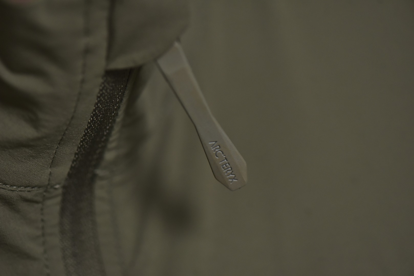 图片[5]-#ARC TERYX始祖鸟Gamma Lightweight轻薄软壳夹克系列❗ 现货供应 全年售后 原厂材料. 面料同步原厂 温馨提示❗（只做高端产品） DF巅峰 踏上巅峰❗ 颜色.黑色.绿色.兰色 尺码：S.M.L.XL.XXL.-选品中心