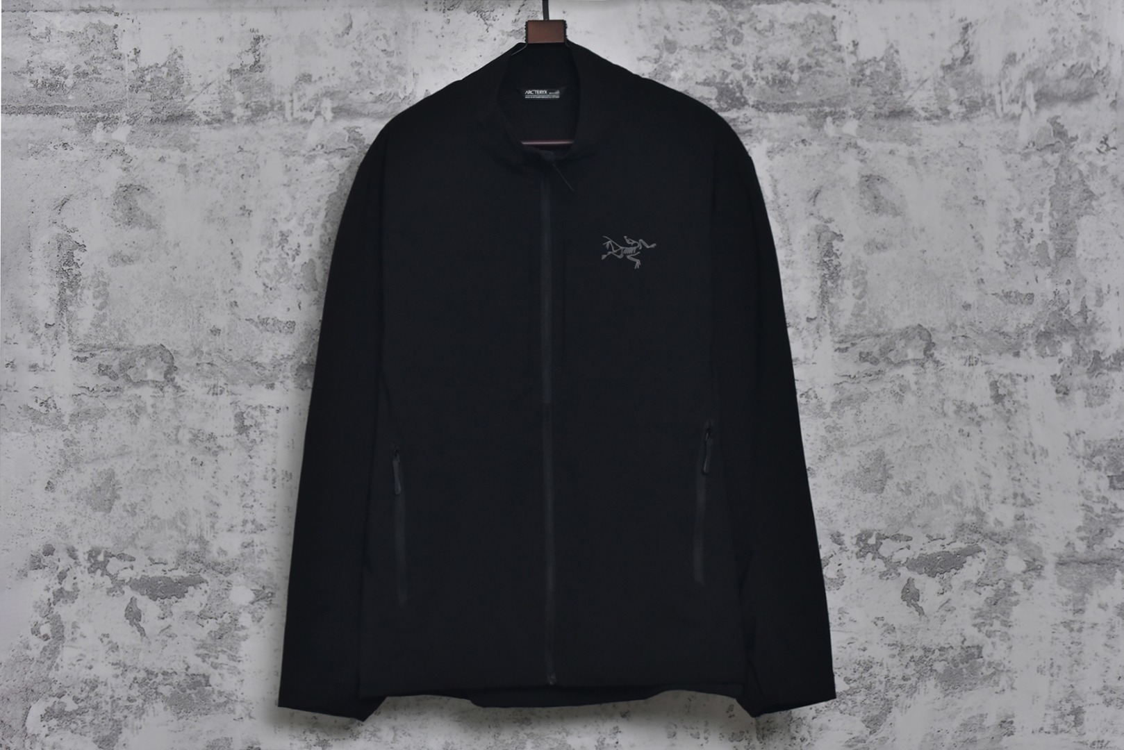 #ARC TERYX始祖鸟Gamma Lightweight轻薄软壳夹克系列❗ 现货供应 全年售后 原厂材料. 面料同步原厂 温馨提示❗（只做高端产品） DF巅峰 踏上巅峰❗ 颜色.黑色.绿色.兰色 尺码：S.M.L.XL.XXL.-选品中心