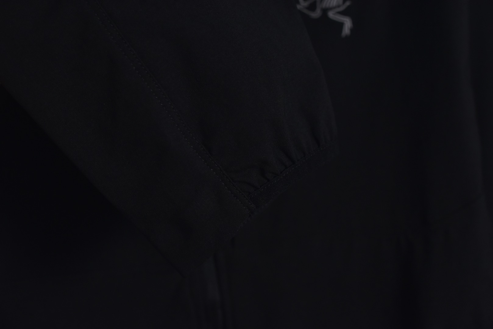 图片[7]-#ARC TERYX始祖鸟Gamma Lightweight轻薄软壳夹克系列❗ 现货供应 全年售后 原厂材料. 面料同步原厂 温馨提示❗（只做高端产品） DF巅峰 踏上巅峰❗ 颜色.黑色.绿色.兰色 尺码：S.M.L.XL.XXL.-选品中心