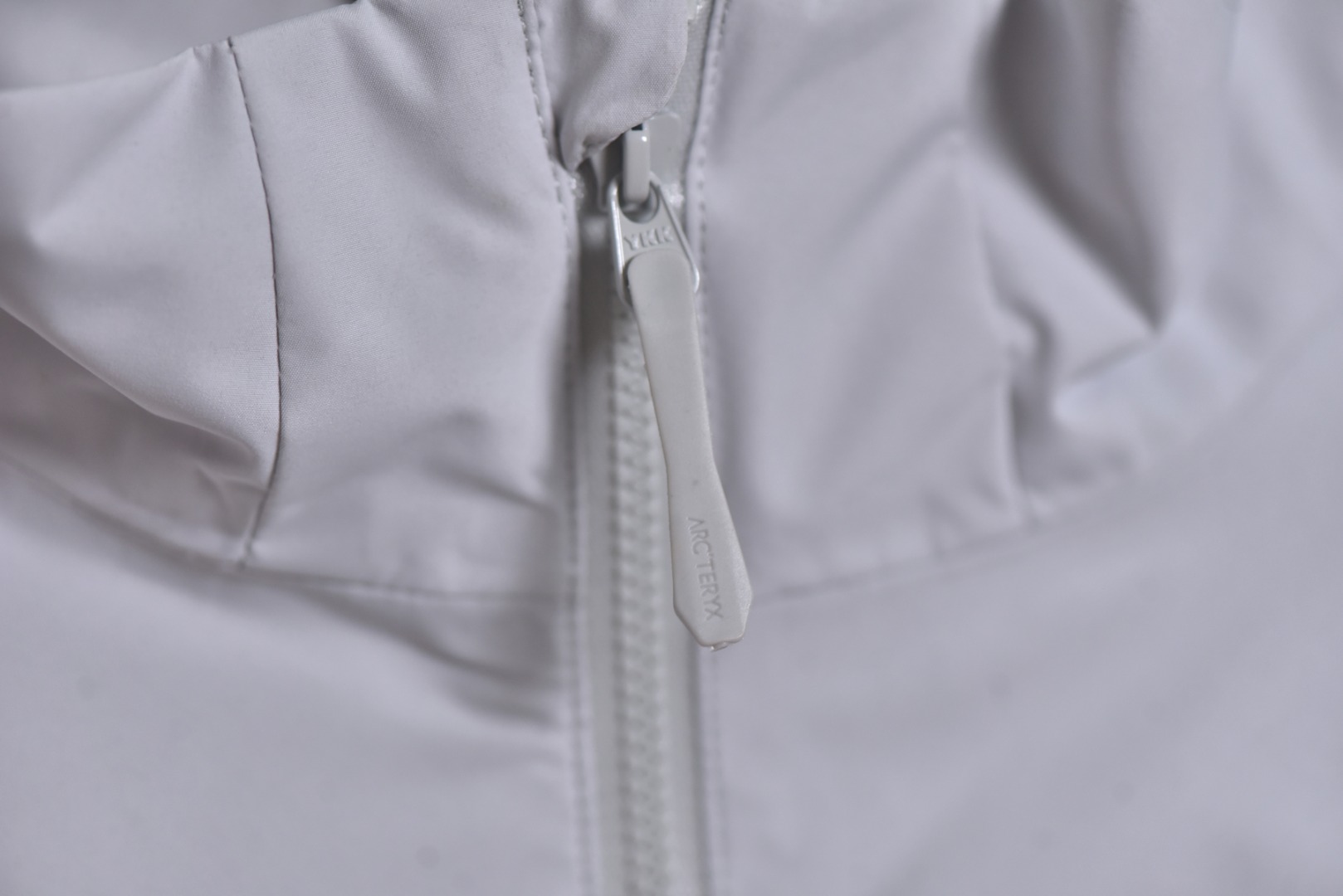 图片[5]-#ARC TERYX始祖鸟Kadin SS立领夹克系列❗ 现货供应 全年售后 原厂材料. 面料同步原厂 温馨提示❗（只做高端产品） DF巅峰 踏上巅峰❗ 颜色.黑色.灰白色 尺码：S.M.L.XL.XXL.-选品中心