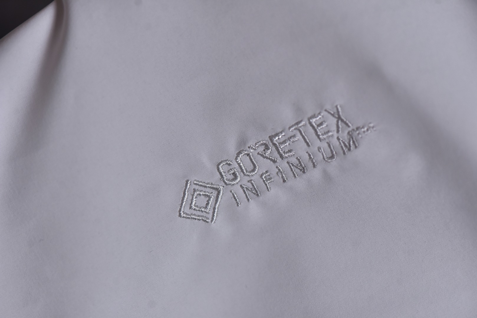 图片[7]-#ARC TERYX始祖鸟Kadin SS立领夹克系列❗ 现货供应 全年售后 原厂材料. 面料同步原厂 温馨提示❗（只做高端产品） DF巅峰 踏上巅峰❗ 颜色.黑色.灰白色 尺码：S.M.L.XL.XXL.-选品中心