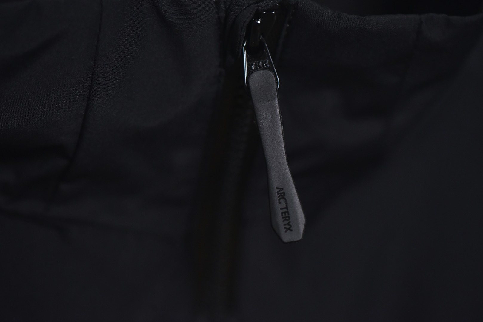 图片[4]-#ARC TERYX始祖鸟Kadin SS立领夹克系列❗ 现货供应 全年售后 原厂材料. 面料同步原厂 温馨提示❗（只做高端产品） DF巅峰 踏上巅峰❗ 颜色.黑色.灰白色 尺码：S.M.L.XL.XXL.-选品中心