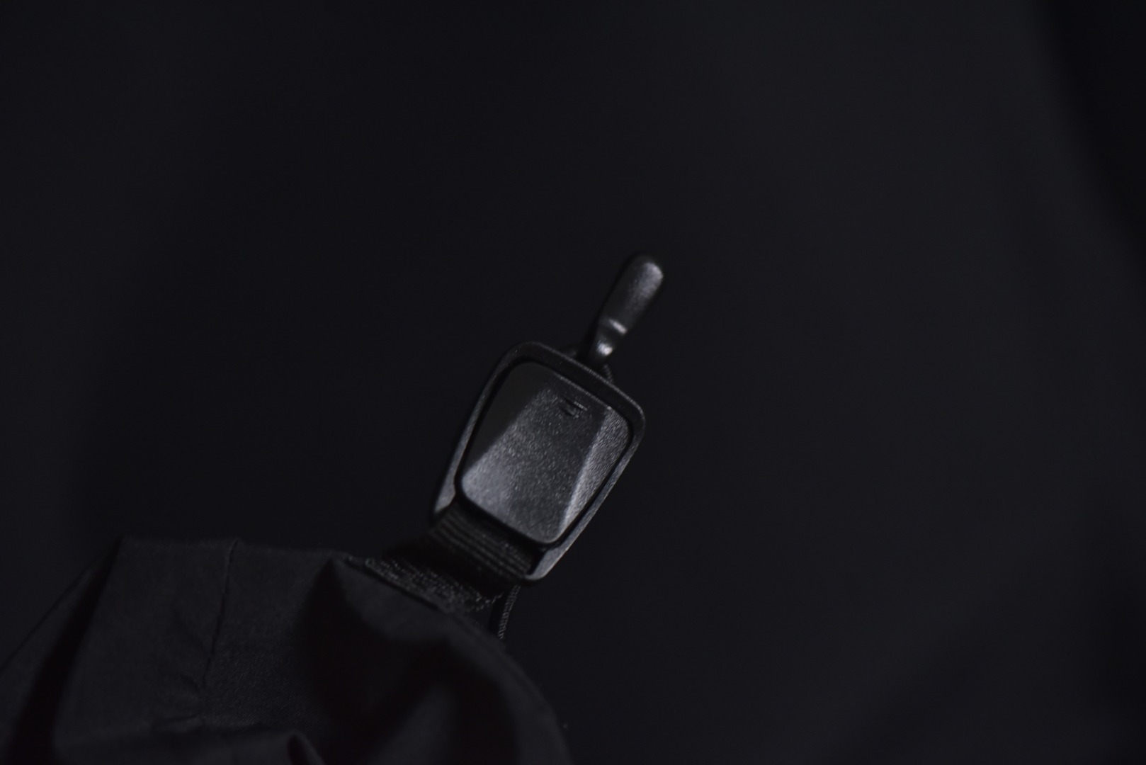 图片[6]-#ARC TERYX始祖鸟Kadin SS立领夹克系列❗ 现货供应 全年售后 原厂材料. 面料同步原厂 温馨提示❗（只做高端产品） DF巅峰 踏上巅峰❗ 颜色.黑色.灰白色 尺码：S.M.L.XL.XXL.-选品中心