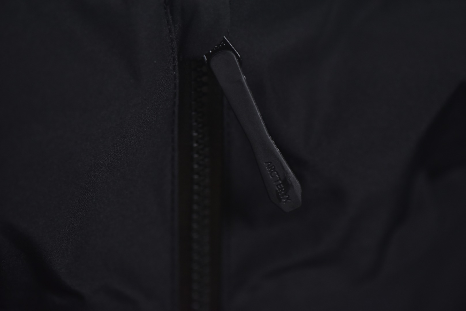 图片[4]-#ARC TERYX始祖鸟Kadin-ss连帽夹克系列❗ 现货供应 全年售后 原厂材料. 面料同步原厂 温馨提示❗（只做高端产品） DF巅峰 踏上巅峰❗ 颜色.黑色.灰白色 尺码：S.M.L.XL.XXL.-选品中心