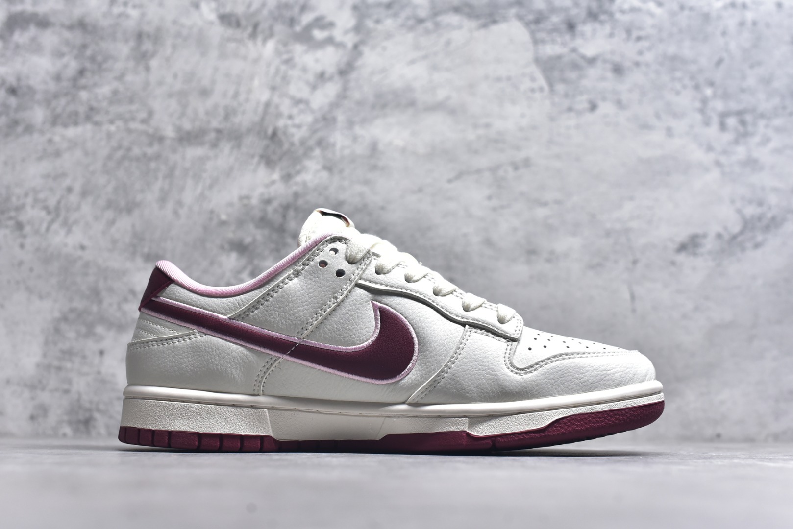 图片[3]-#Nk SB Dunk Low 情人节限定-樱桃情人节 周年高端定制 低帮休闲板鞋 XX2025-312 #定制鞋盒 大厂纯原品质出货 超高清洁度 皮料切割干净无任何毛边 细节完美 尺码：36 36.5 37.5 38 38.5 39 40 40.5 41 42 42.5 43 44 44.5 45 9.E5-选品中心