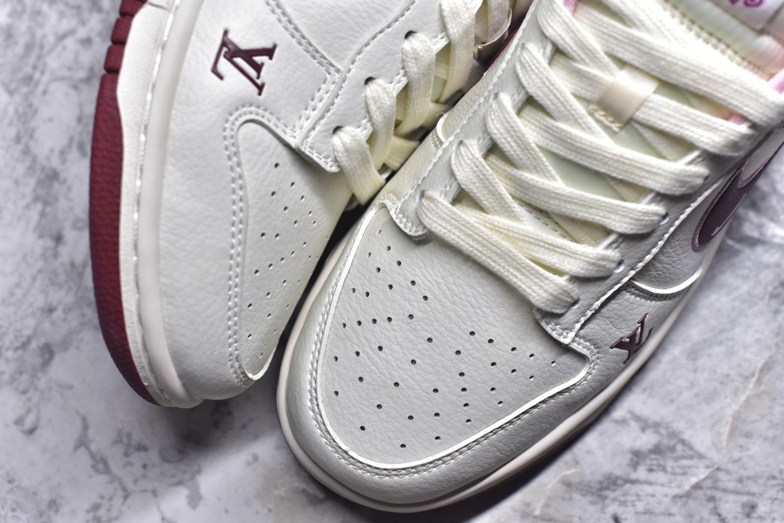 图片[8]-#Nk SB Dunk Low 情人节限定-樱桃情人节 周年高端定制 低帮休闲板鞋 XX2025-312 #定制鞋盒 大厂纯原品质出货 超高清洁度 皮料切割干净无任何毛边 细节完美 尺码：36 36.5 37.5 38 38.5 39 40 40.5 41 42 42.5 43 44 44.5 45 9.E5-选品中心