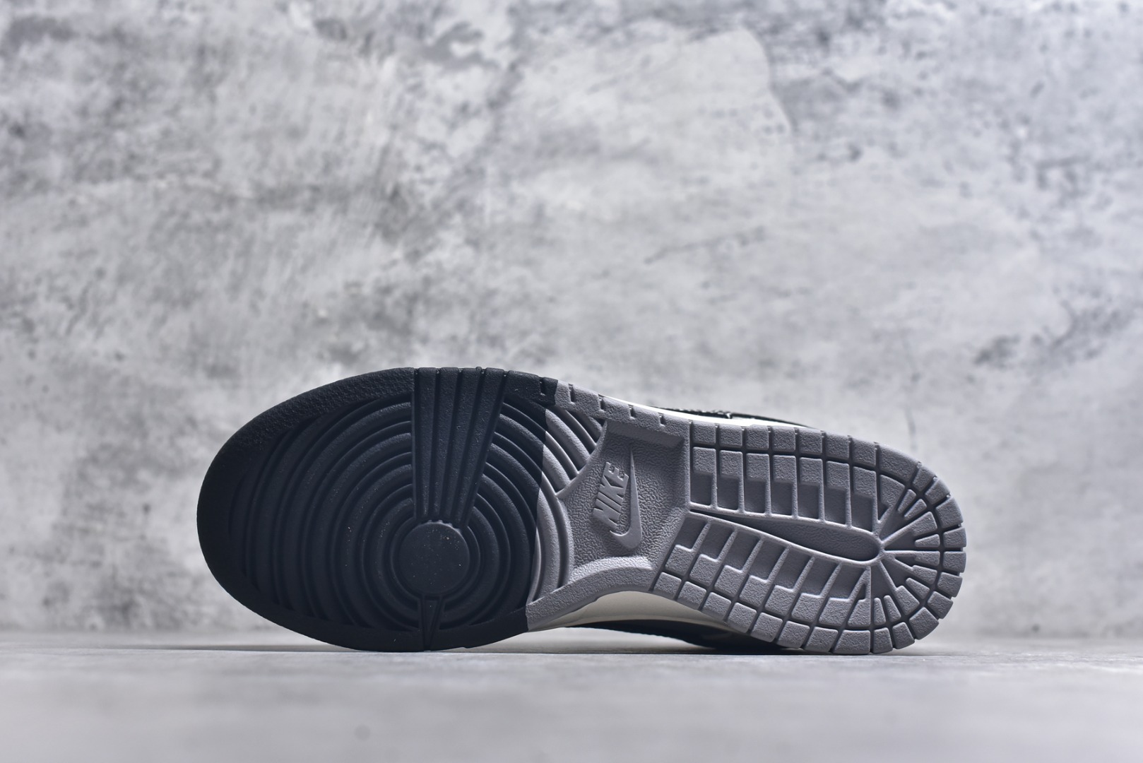 图片[6]-#Nike SB Dunk Low 石头岛联名 米灰黑拼接 周年高端定制 低帮休闲板鞋 JP1628-041 #定制鞋盒 大厂纯原品质出货 超高清洁度 皮料切割干净无任何毛边 细节完美 尺码：36 36.5 37.5 38 38.5 39 40 40.5 41 42 42.5 43 44 44.5 45 9.E5-选品中心