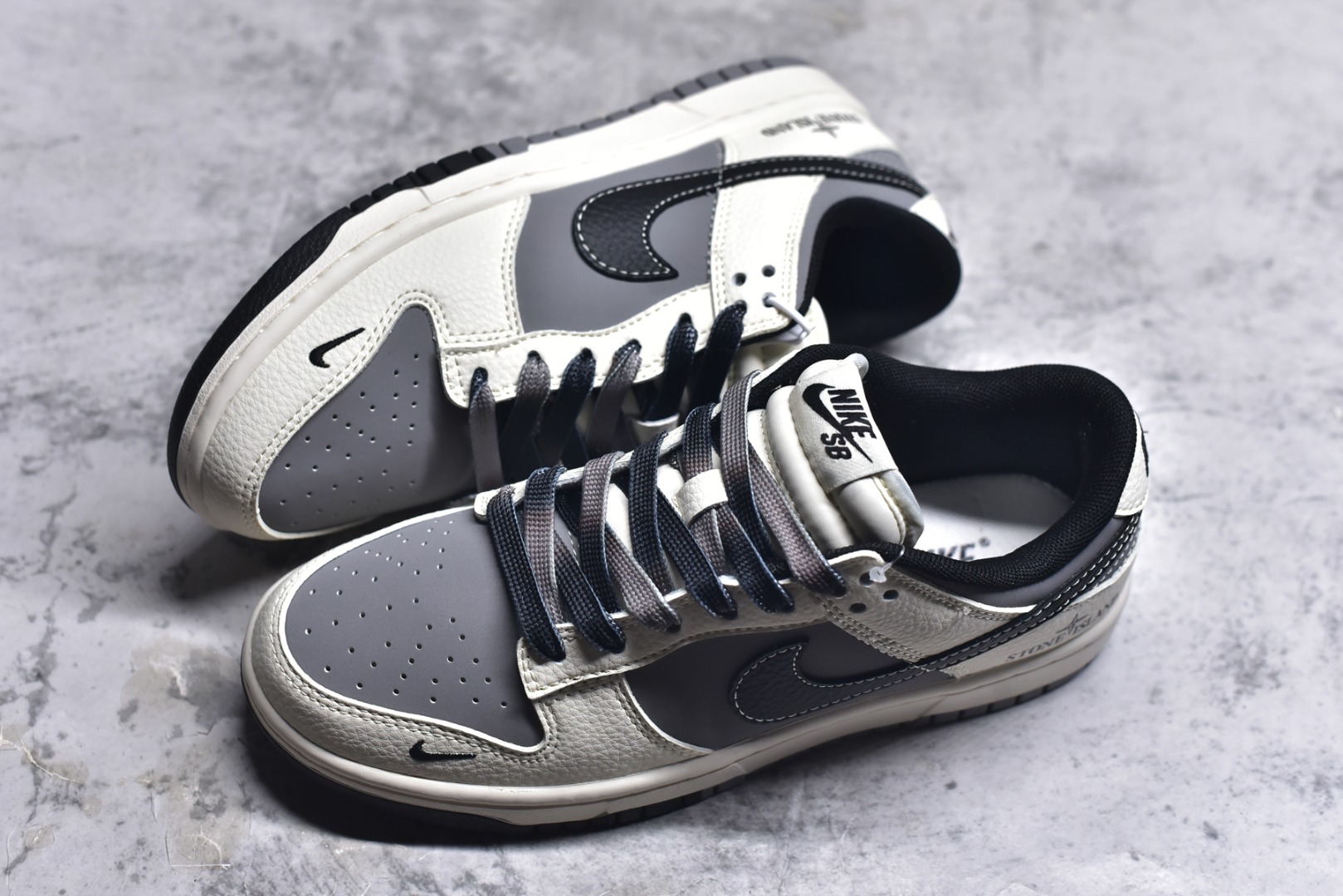 图片[7]-#Nike SB Dunk Low 石头岛联名 米灰黑拼接 周年高端定制 低帮休闲板鞋 JP1628-041 #定制鞋盒 大厂纯原品质出货 超高清洁度 皮料切割干净无任何毛边 细节完美 尺码：36 36.5 37.5 38 38.5 39 40 40.5 41 42 42.5 43 44 44.5 45 9.E5-选品中心