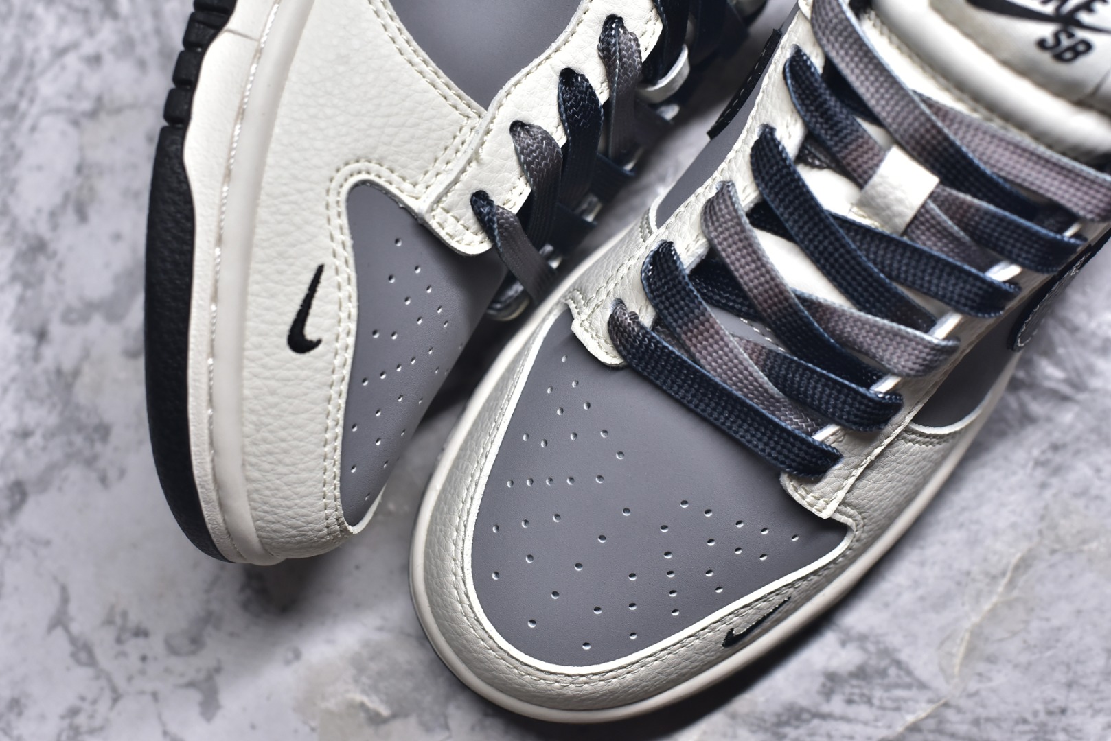 图片[8]-#Nike SB Dunk Low 石头岛联名 米灰黑拼接 周年高端定制 低帮休闲板鞋 JP1628-041 #定制鞋盒 大厂纯原品质出货 超高清洁度 皮料切割干净无任何毛边 细节完美 尺码：36 36.5 37.5 38 38.5 39 40 40.5 41 42 42.5 43 44 44.5 45 9.E5-选品中心