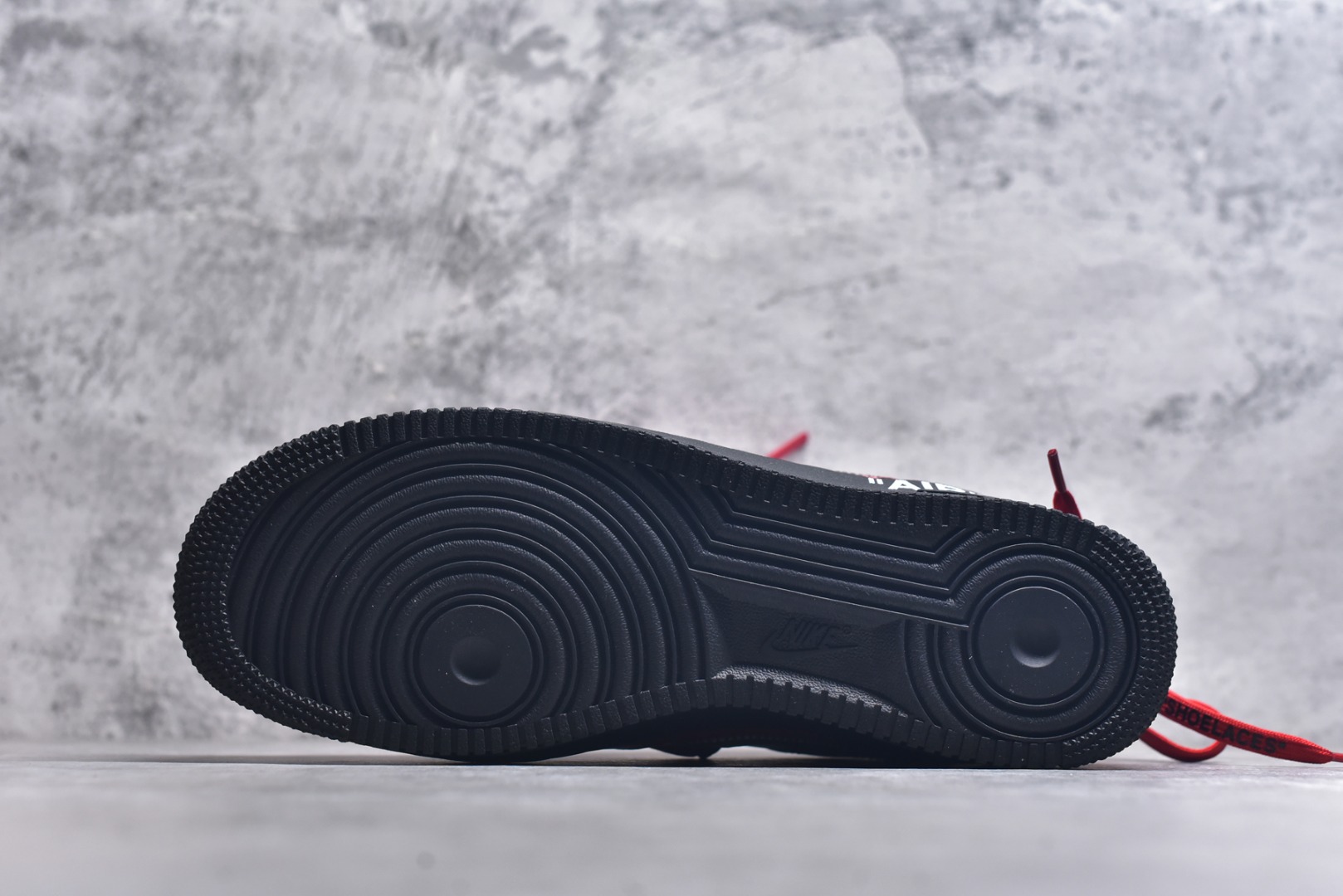 图片[6]-#Off-White x NK Air Force 1 \”Red\” 空军一号 OW联名红色艺术馆 DD1876-600 全套原‮原楦‬纸版开发 越南原‮大装‬底 重金采购原厂Prime Asia贝利进口皮料 内侧标语字体三段大小 原厂油墨加持 色泽亮度 高频效果一致 全鞋电脑针车 工整有序 视觉效果满分 原厂拉帮手法 标准四线 密度针距针孔大小控制到位 原装反口里网布海绵 正确卡色网眼大小 原厂港宝加持完美还原灵魂版型 原盒原配从里到外百分百还原 内置Sole气垫 中底白色背胶 尺码：36 36.5 37.5 38 38.5 39 40 40.5 41 42 42.5 43 44 44.5 45 46 47.5 48.5-选品中心