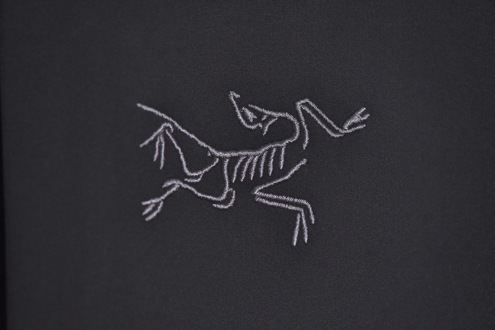 图片[4]-# TERYX始祖鸟GAMMA-Mx软壳系列❗ 现货供应 全年售后 原厂材料. 面料同步原厂 温馨提示❗（只做高端产品） DF巅峰 踏上巅峰❗ 颜色：黑色.淡蓝.浅灰.灰白.藏青.沿石绿. 尺码：XS S Ｍ L XL XXL-选品中心