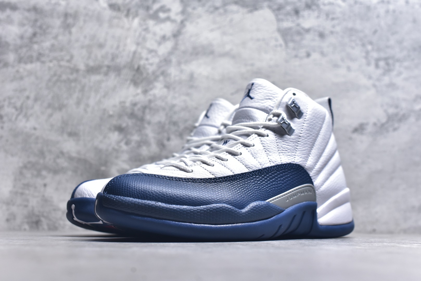 图片[2]-#Air Jordan AJ12 Retro 法国蓝 货号：CT8013-114 外贸特供批次 原楦原档案数据开模打造 原汁原味12代鞋型 进口原厂皮料 原厂碳板 原装材料 原厂定制金属扣 原厂电绣 支持与公司货全方位对比 只服务于5%懂鞋的高端客户 发国外可支持各种retail商店充正寄售 尺码：40 40.5 41 42 42.5 43 44 44.5 45 45.5 46 47.5 48.5-选品中心