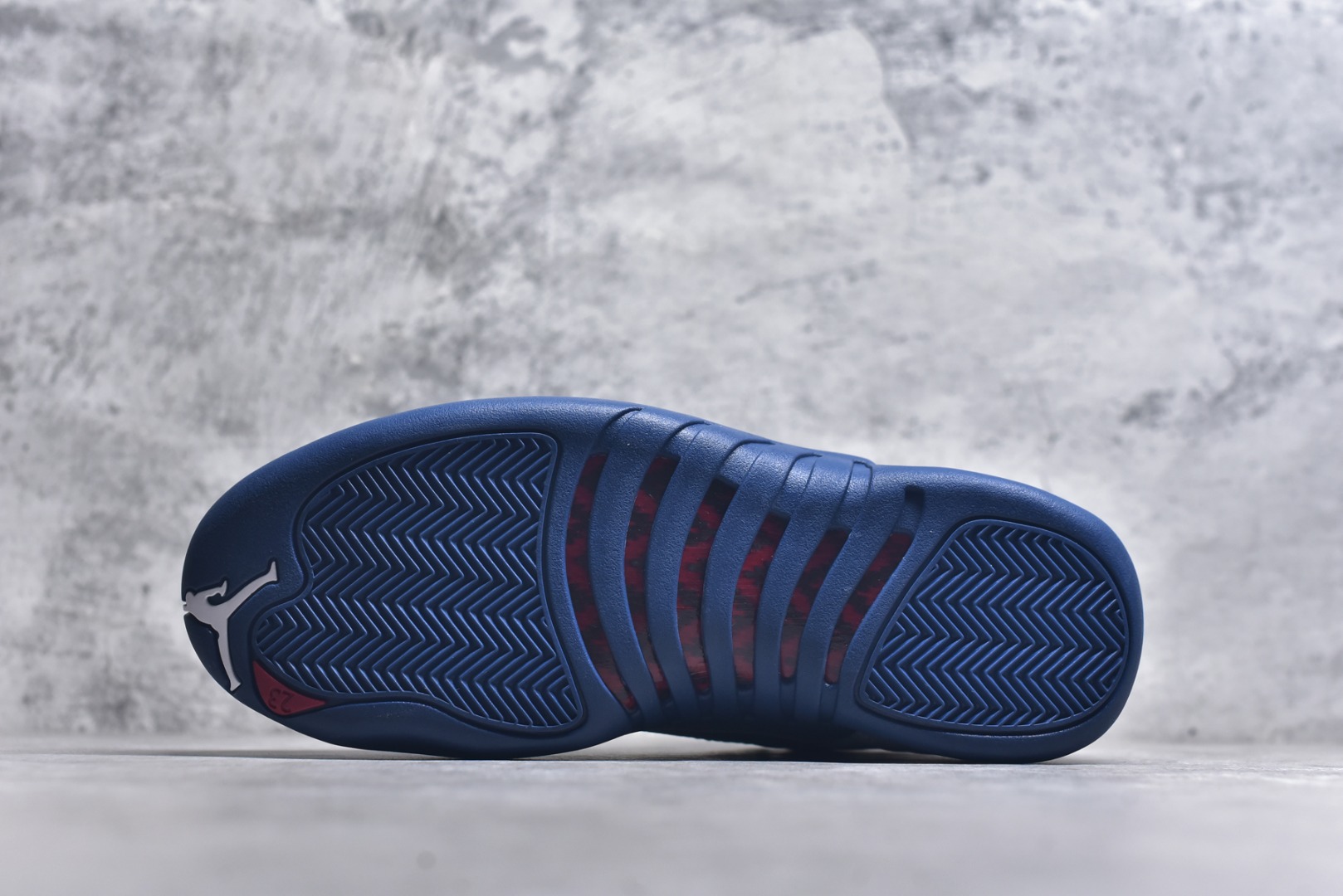 图片[6]-#Air Jordan AJ12 Retro 法国蓝 货号：CT8013-114 外贸特供批次 原楦原档案数据开模打造 原汁原味12代鞋型 进口原厂皮料 原厂碳板 原装材料 原厂定制金属扣 原厂电绣 支持与公司货全方位对比 只服务于5%懂鞋的高端客户 发国外可支持各种retail商店充正寄售 尺码：40 40.5 41 42 42.5 43 44 44.5 45 45.5 46 47.5 48.5-选品中心