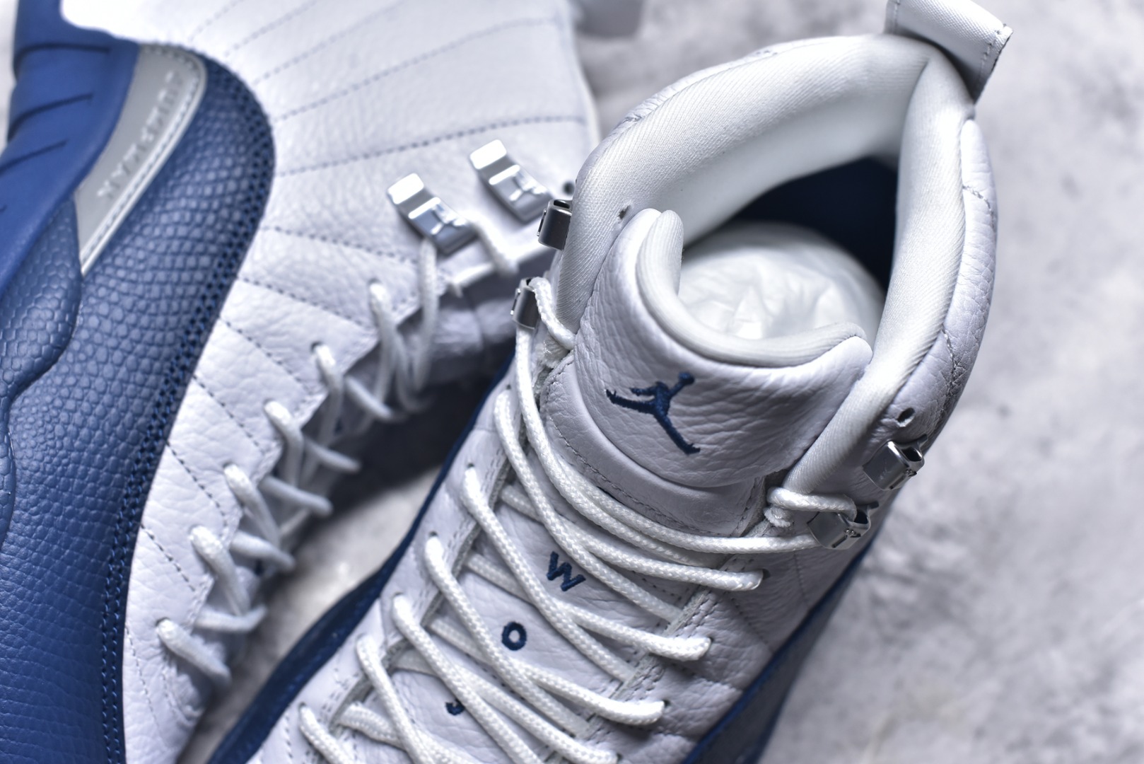 图片[9]-#Air Jordan AJ12 Retro 法国蓝 货号：CT8013-114 外贸特供批次 原楦原档案数据开模打造 原汁原味12代鞋型 进口原厂皮料 原厂碳板 原装材料 原厂定制金属扣 原厂电绣 支持与公司货全方位对比 只服务于5%懂鞋的高端客户 发国外可支持各种retail商店充正寄售 尺码：40 40.5 41 42 42.5 43 44 44.5 45 45.5 46 47.5 48.5-选品中心