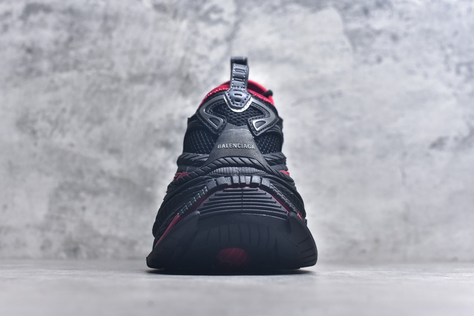 图片[5]-#Balenciaga巴黎世家17代 MONDAY 其前卫的设计、夸张的体积和反光细节赋予其特别的轮廓 采用头层牛皮材质制成，带来良好脚感，外观全新造型，鞋身富有潮流感且易穿搭，正确做旧，多层组合橡胶大底防滑耐磨货号：821135 WPLTF 0325 尺码：35-46-选品中心