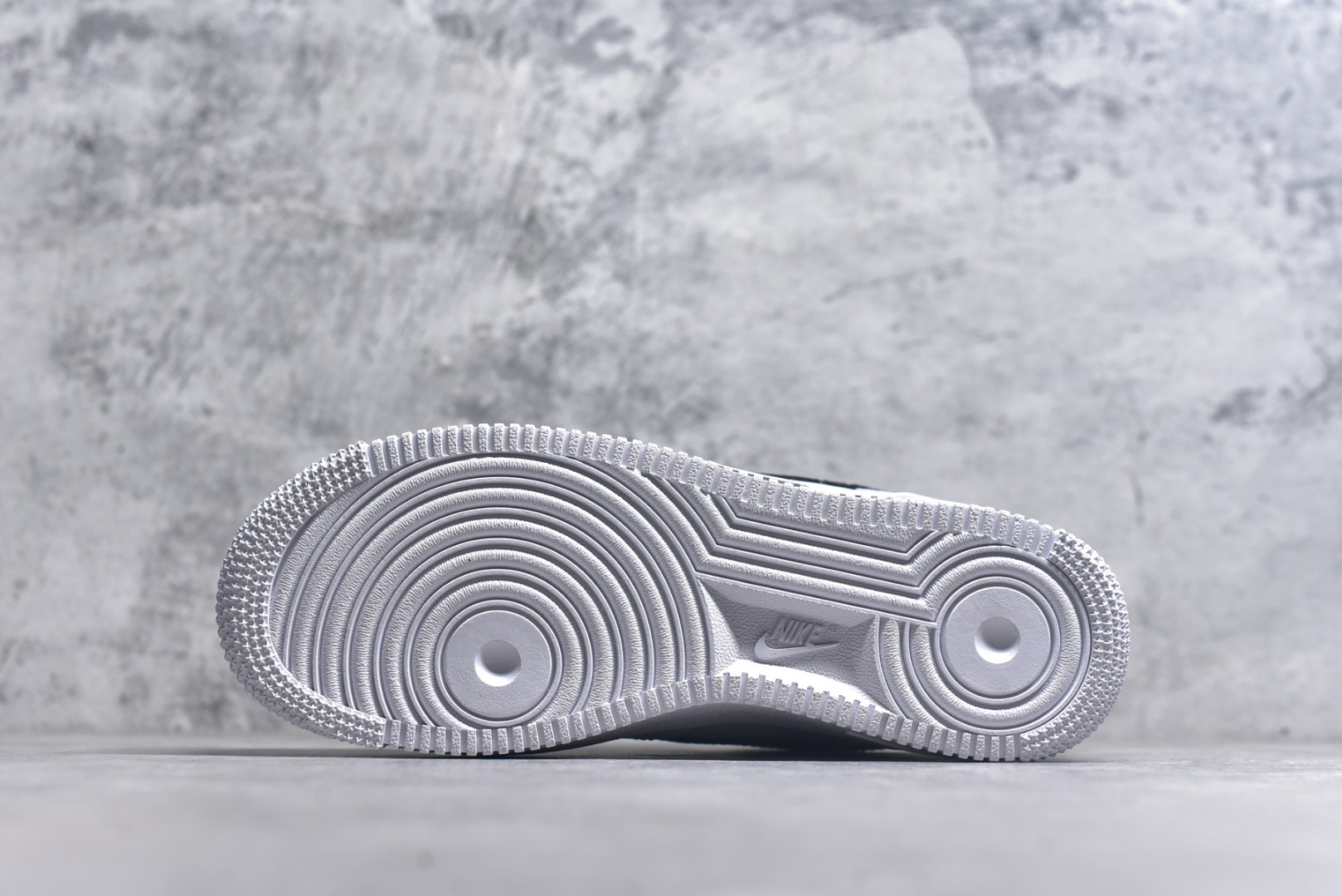 图片[6]-#Nike Air Force 1\’07 Low Vibe风 空军一号低帮休闲板鞋 ZH0316-104 #定制皮料 定制鞋盒 原楦原纸板 纯正空军版型 内置全掌气垫 尺码：36 36.5 37.5 38 38.5 39 40 40.5 41 42 42.5 43 44 44.5 45 9.D4-选品中心