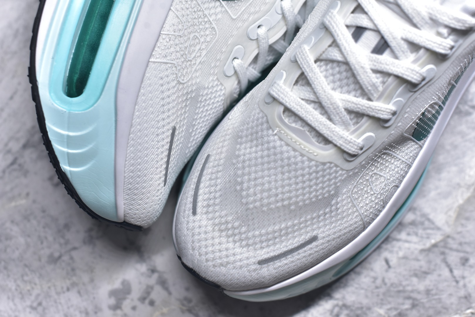 图片[8]-#耐克Nike Vomero premium Air气垫40周年舒适百搭防滑耐磨 支撑缓震低帮 休闲跑步鞋 时尚外观和运动美学 结合泡棉缓震配置复古设计风格 泡棉中底 轻盈缓震 缓震鞋垫 尺码： 36 37 38 39 40 41 42 43 44 45 货号 FN8453-选品中心